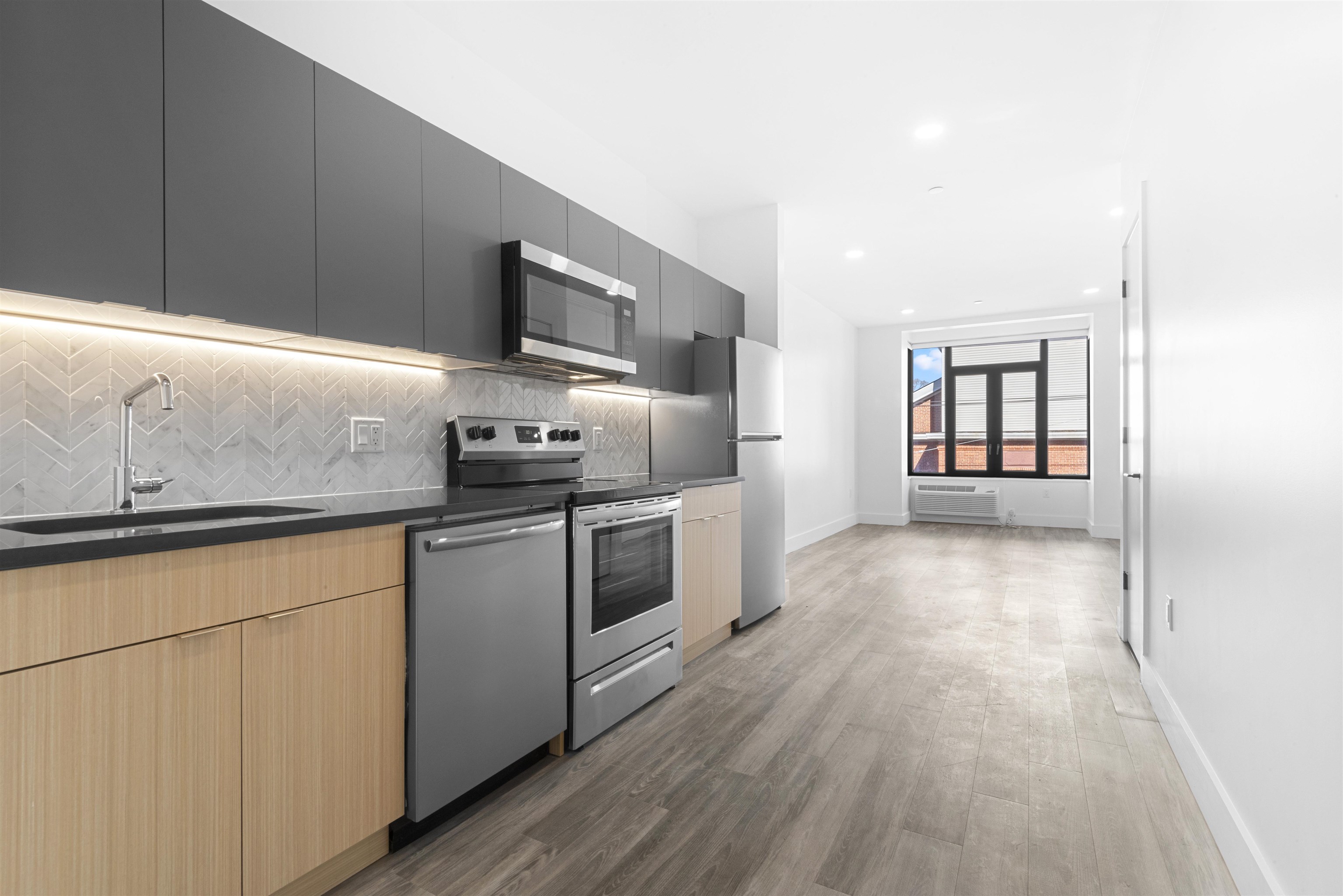# 250012107 - For Rent in JERSEY CITY - Bergen-Lafayett NJ