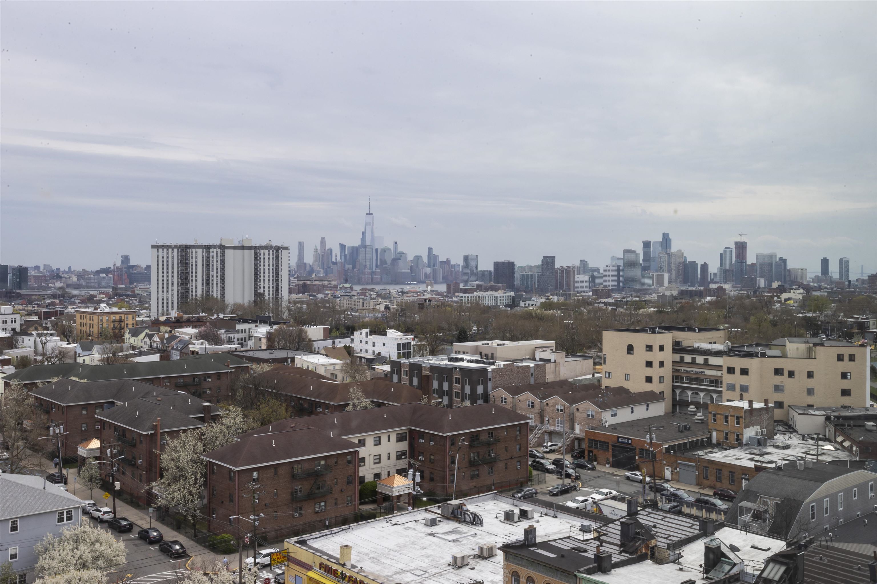 # 250012111 - For Rent in Union City NJ