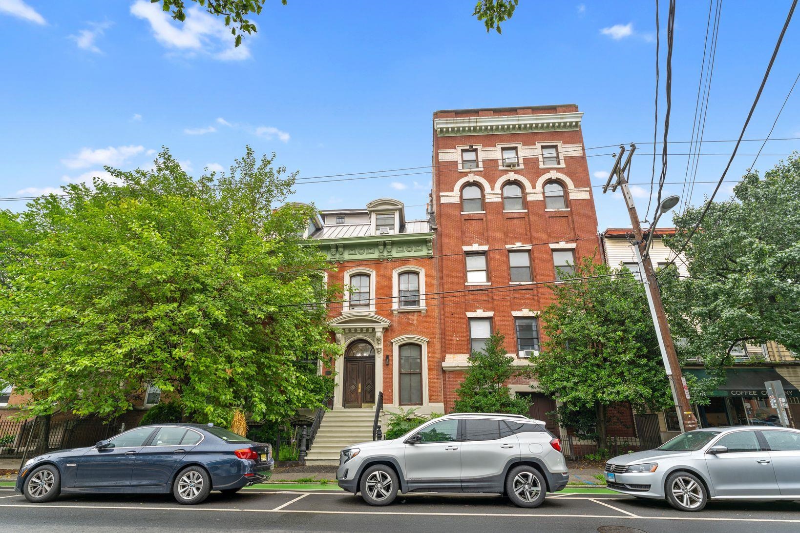 # 250012125 - For Rent in JERSEY CITY - Downtown NJ