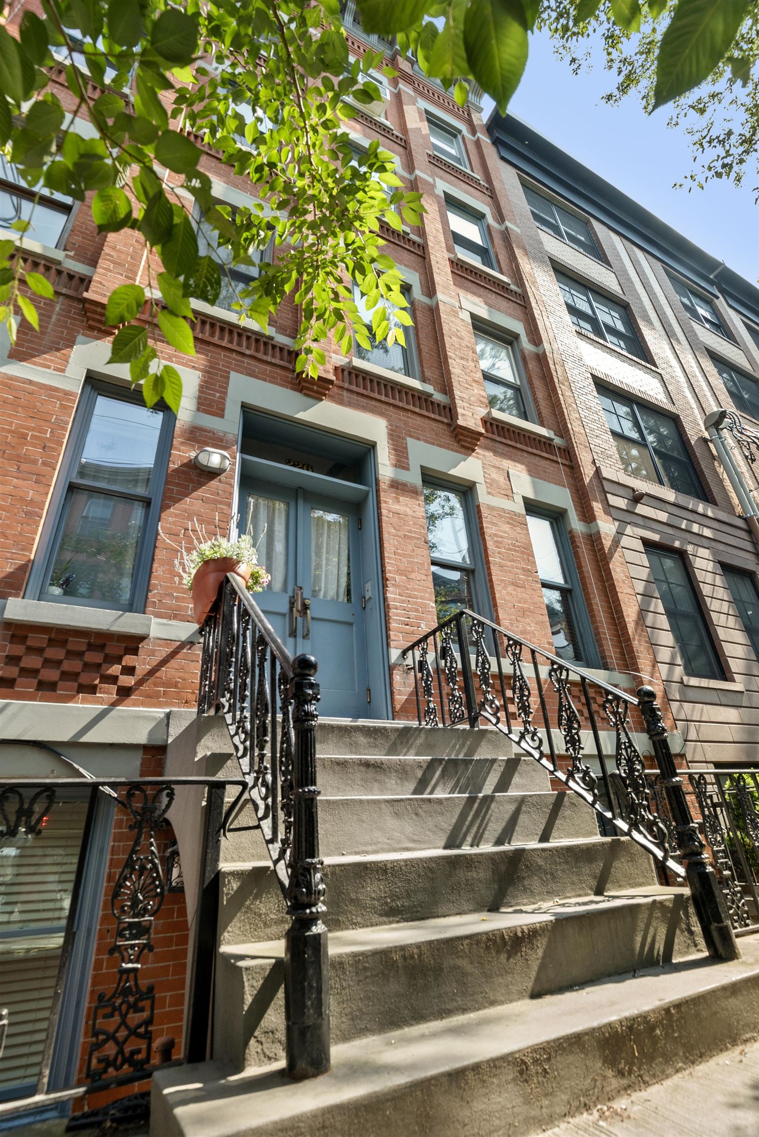 # 250012176 - For Rent in JERSEY CITY - Downtown NJ