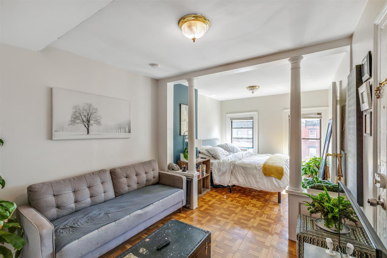 # 250012197 - For Rent in JERSEY CITY - Downtown NJ