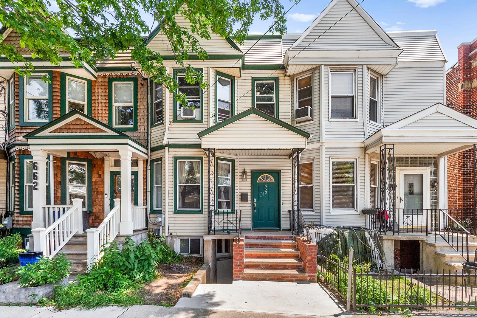 # 250012247 - For Rent in JERSEY CITY - Heights NJ