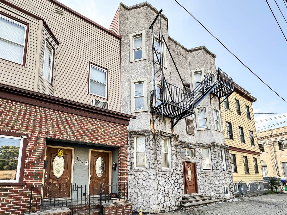 # 250012256 - For Rent in JERSEY CITY - Heights NJ