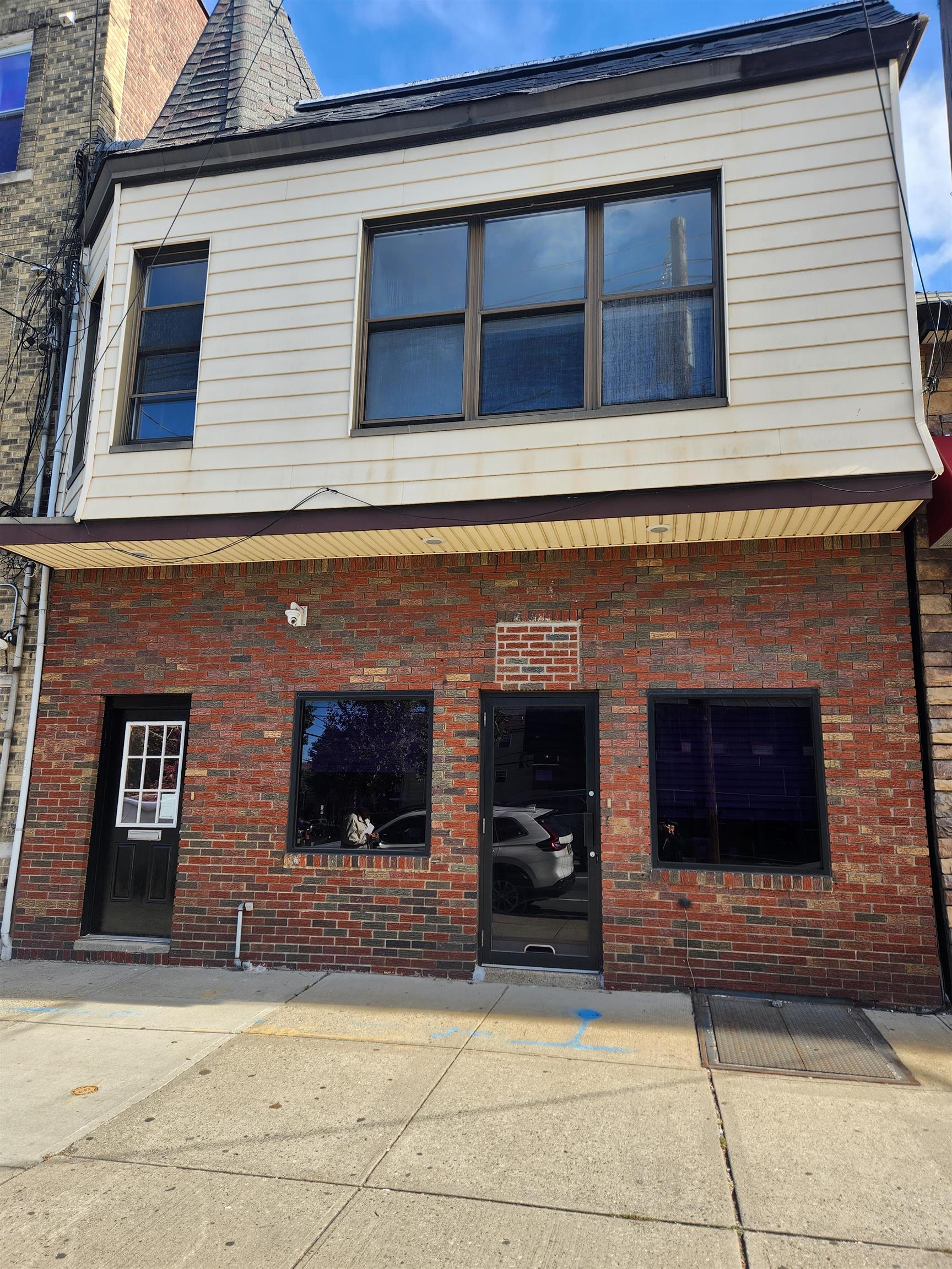 # 250012268 - For Rent in JERSEY CITY - Heights NJ