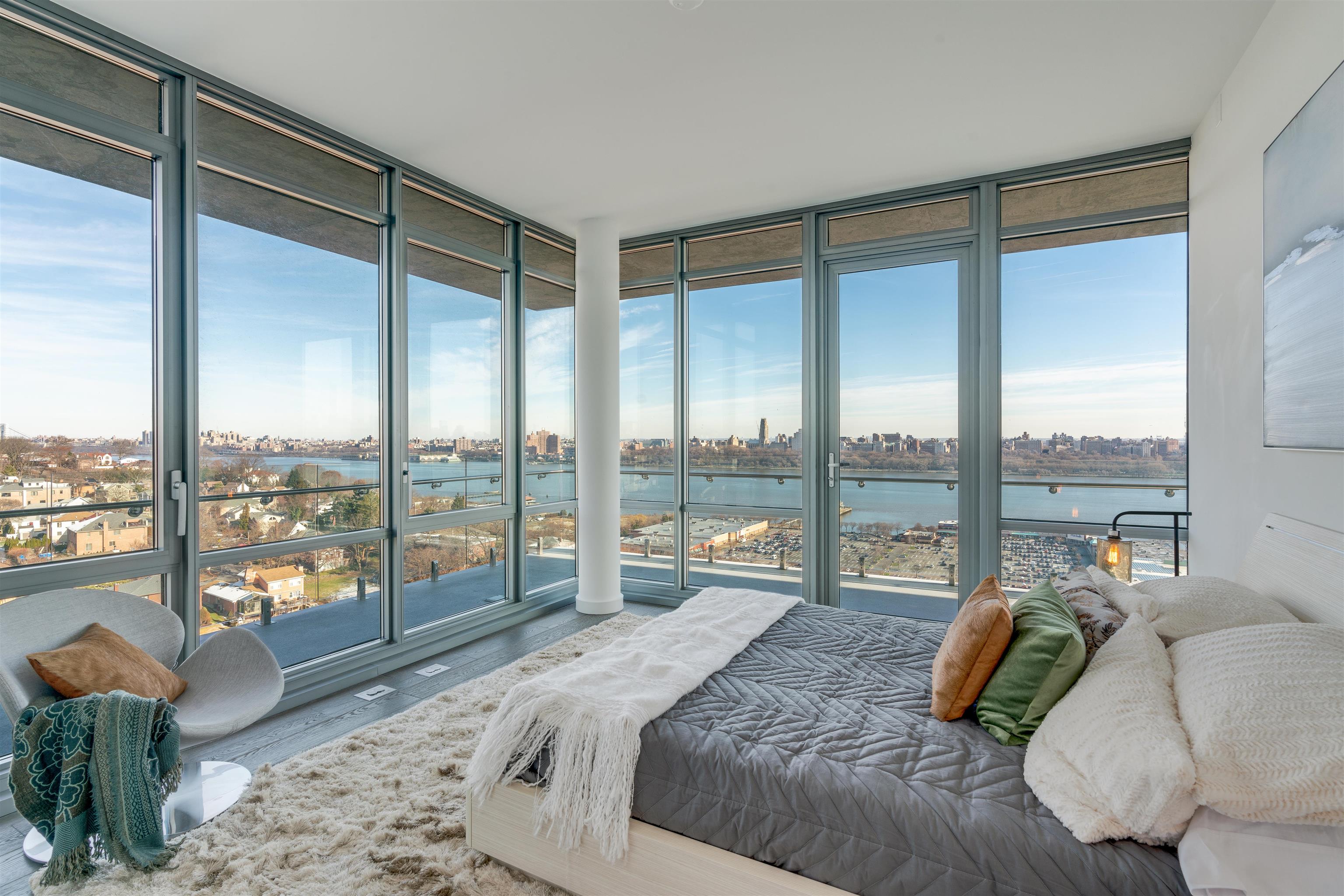 # 250012287 - For Rent in Cliffside Park NJ