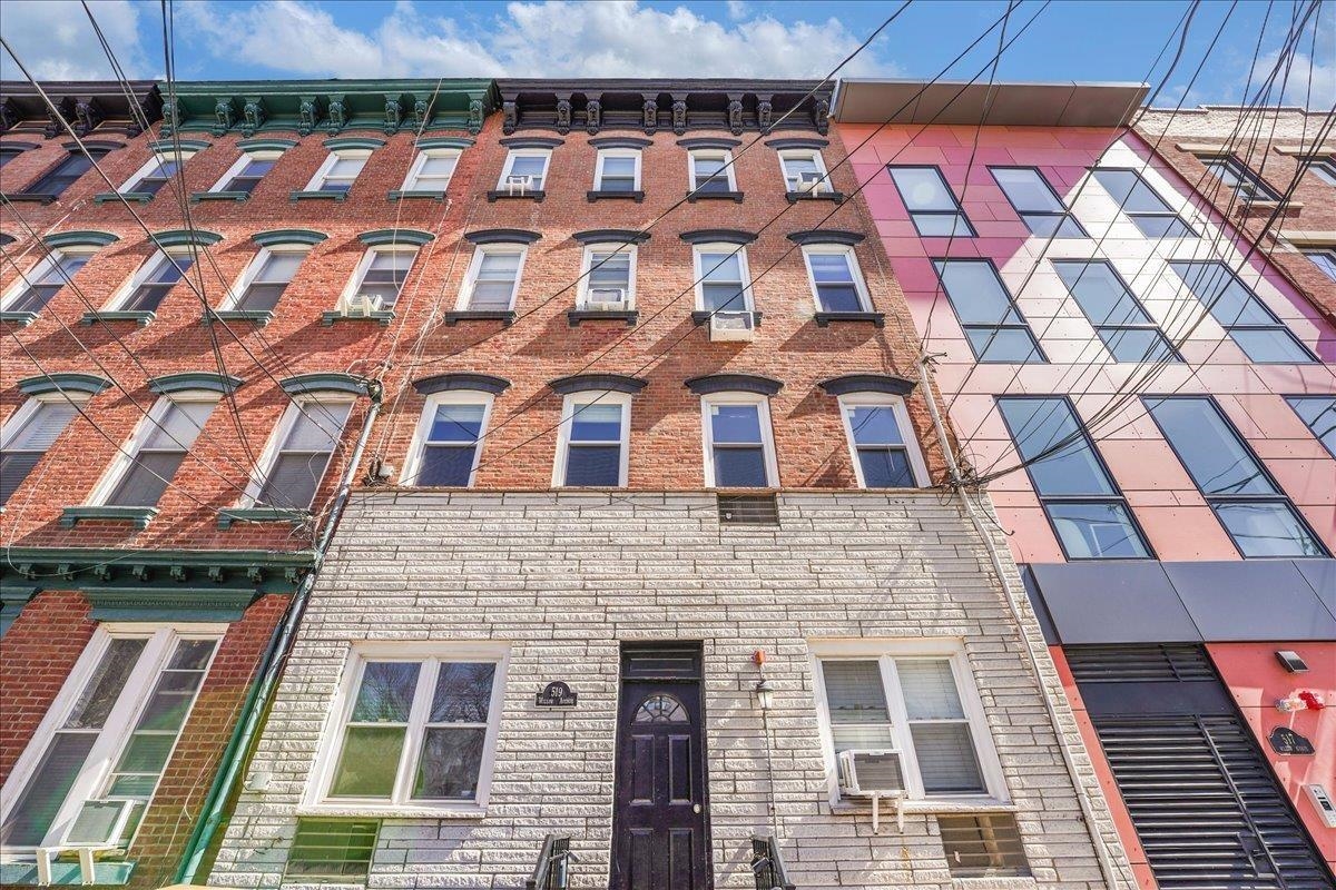 # 250012296 - For Rent in Hoboken NJ