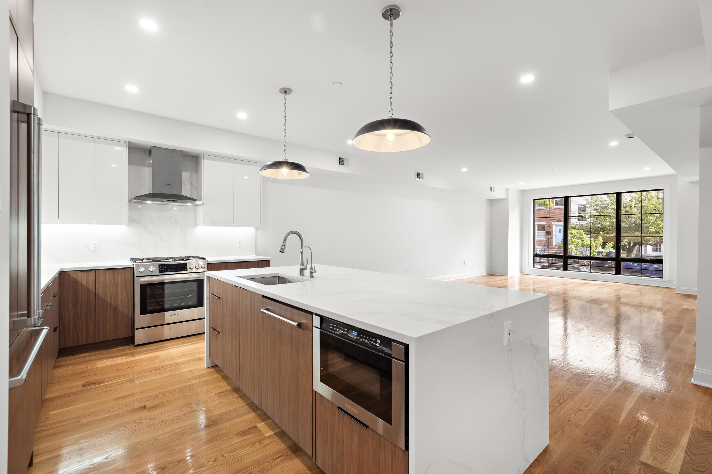 # 250012297 - For Rent in JERSEY CITY - Downtown NJ
