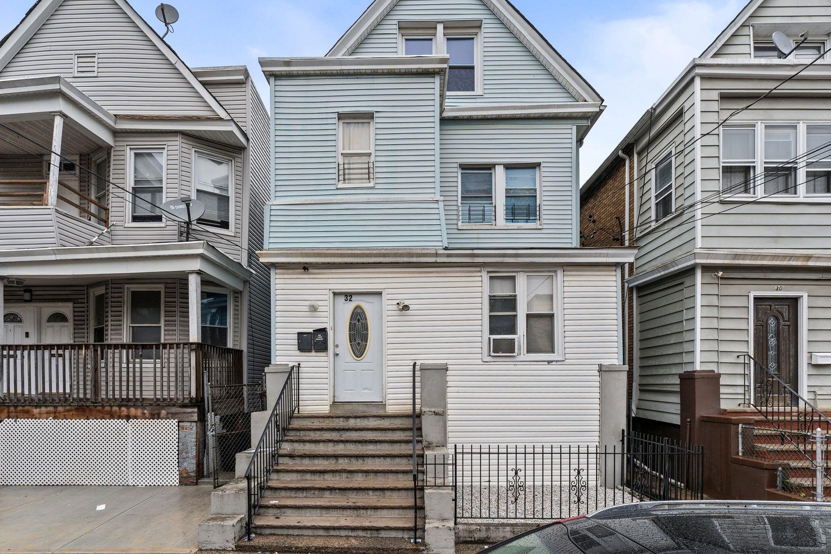 # 250012299 - For Rent in JERSEY CITY - Greenville NJ