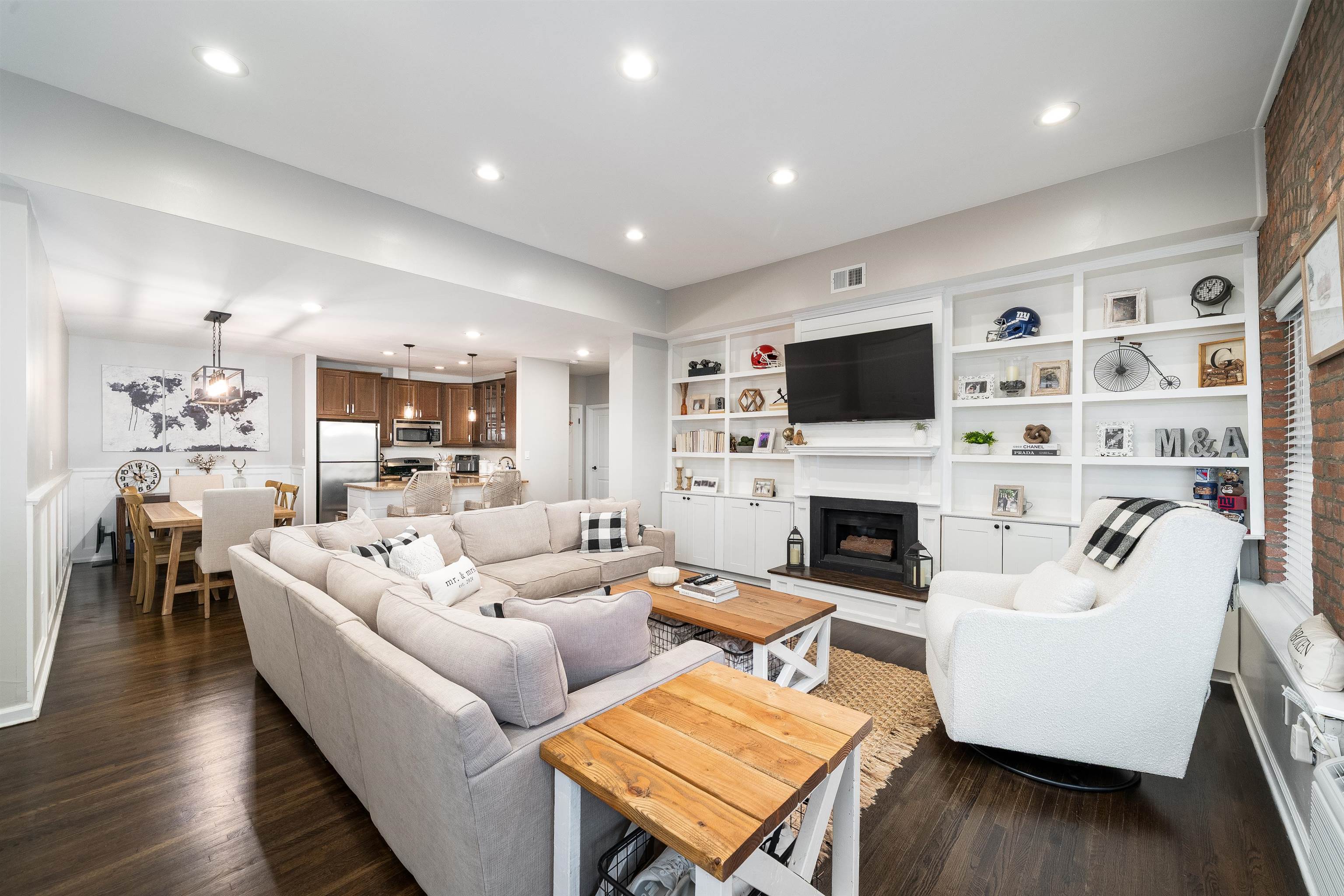 # 250012303 - For Rent in Hoboken NJ