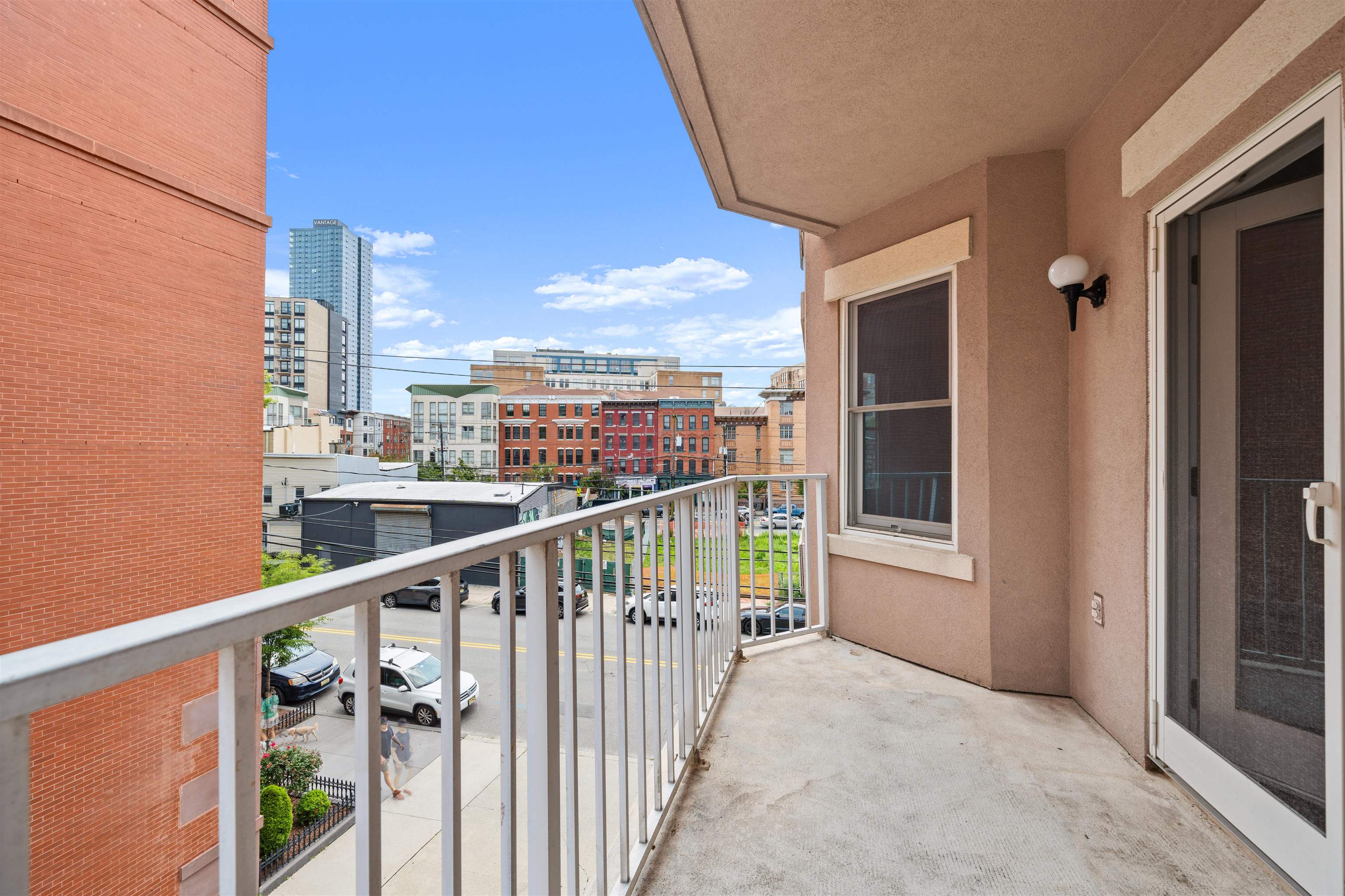 # 250012337 - For Rent in JERSEY CITY - Downtown NJ
