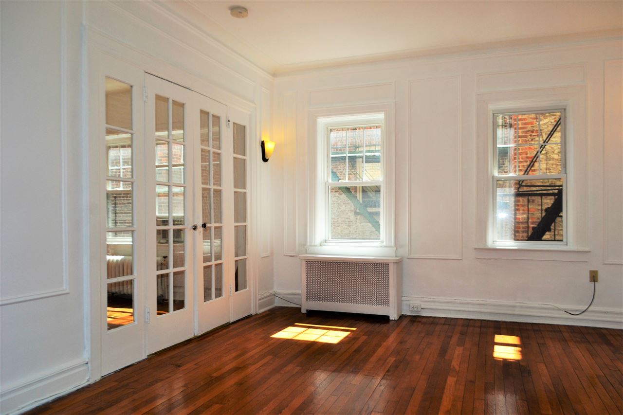 # 250012339 - For Rent in North Bergen NJ