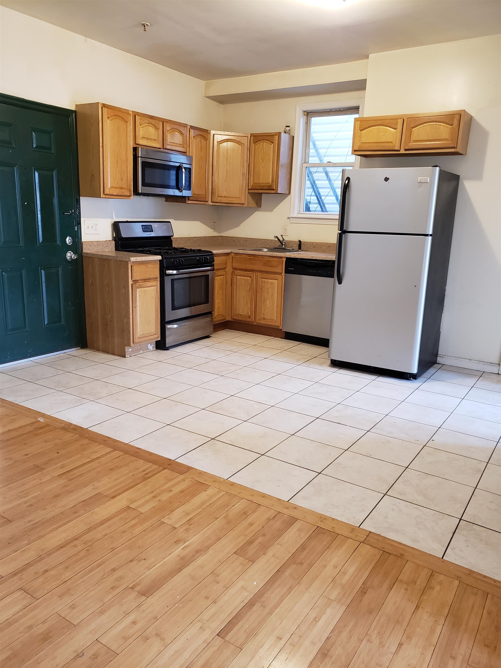 # 250012356 - For Rent in Bayonne NJ