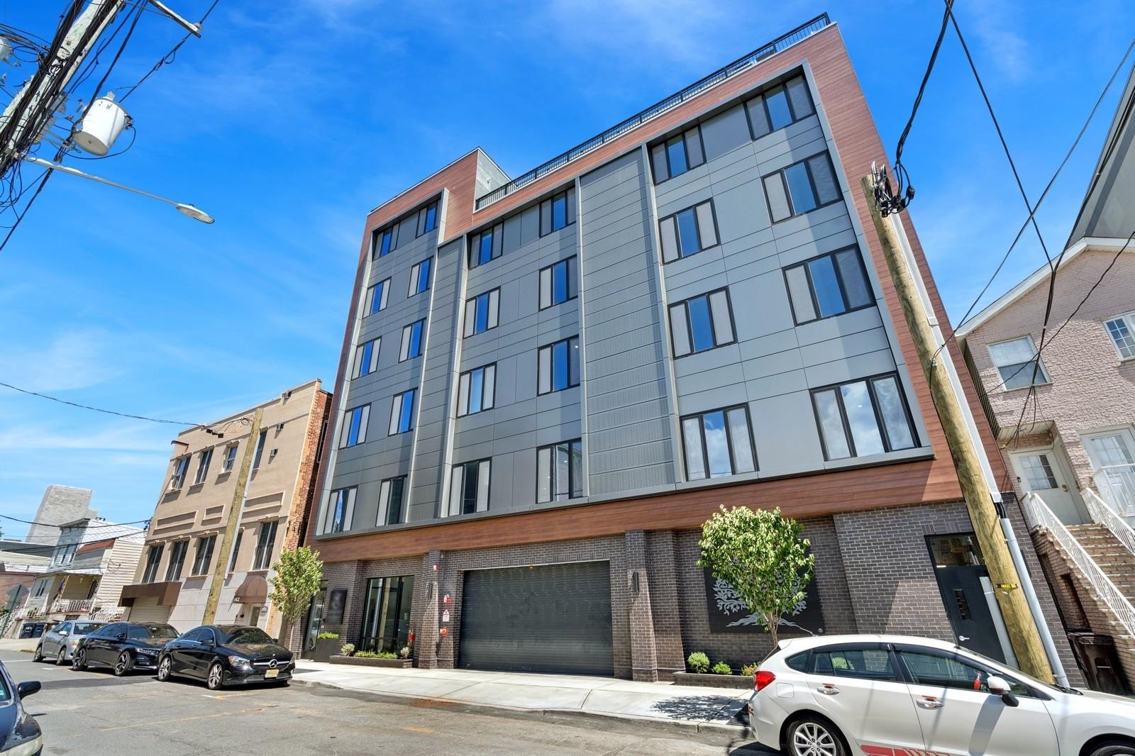 # 250012401 - For Rent in Guttenberg NJ