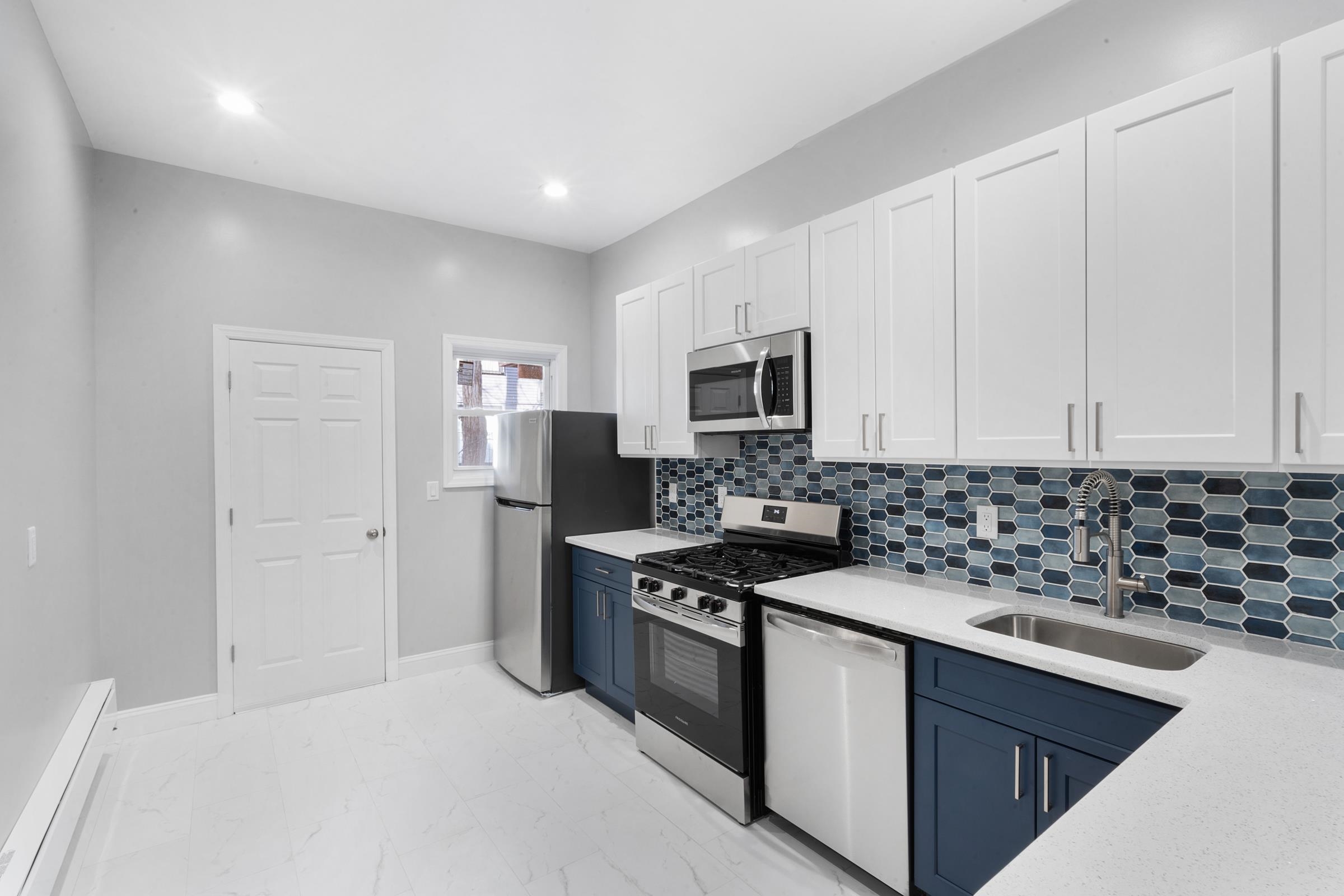 # 250012469 - For Rent in JERSEY CITY - Journal Square NJ