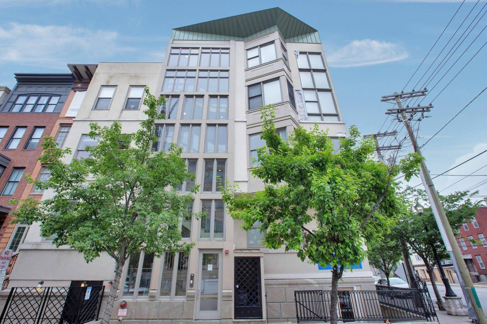 # 250012481 - For Rent in JERSEY CITY - Downtown NJ