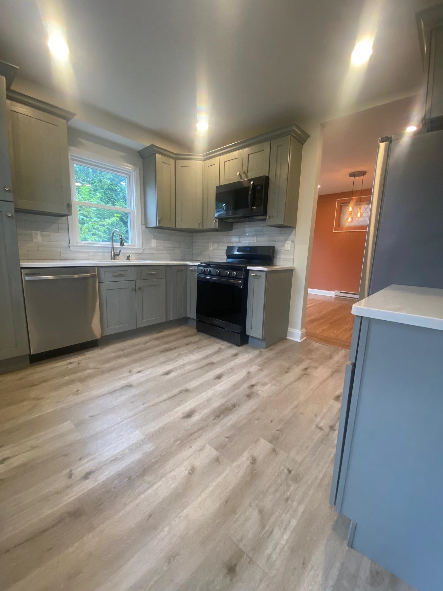 # 250012514 - For Rent in Elmwood Park NJ
