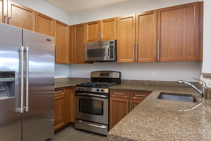 # 250012520 - For Rent in JERSEY CITY - Greenville NJ