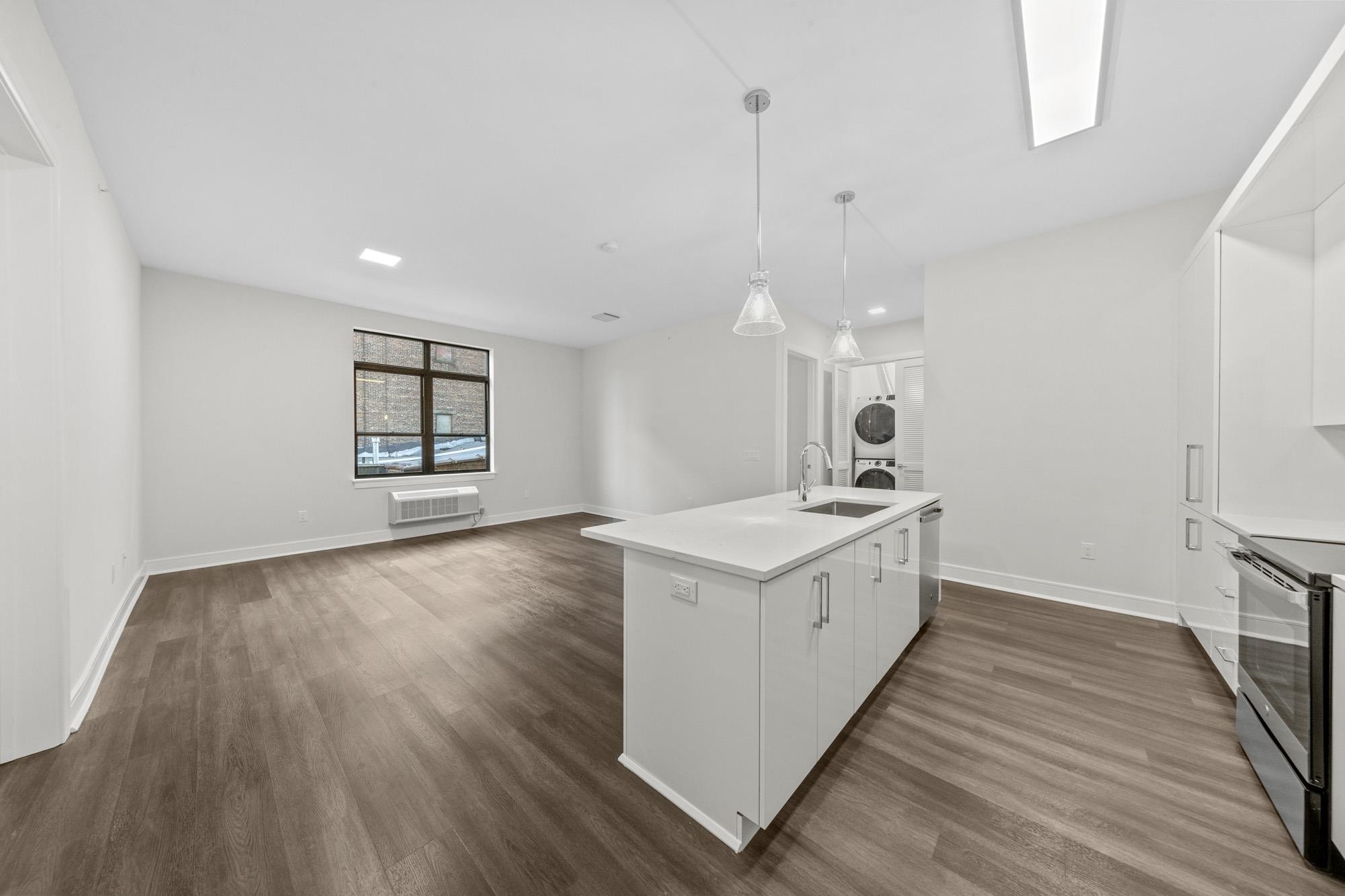 # 250012531 - For Rent in Union City NJ