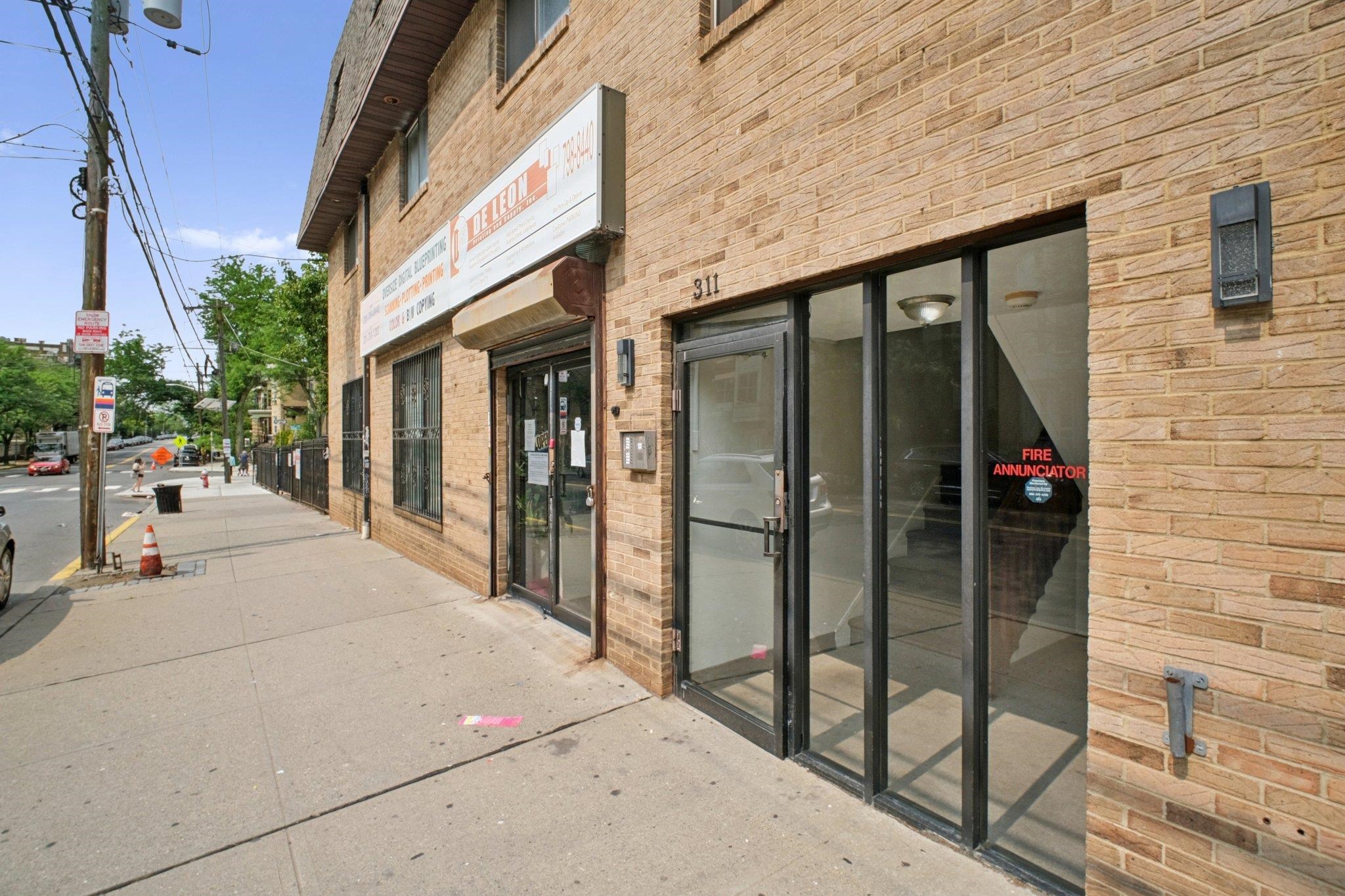 # 250012585 - For Rent in JERSEY CITY - Heights NJ