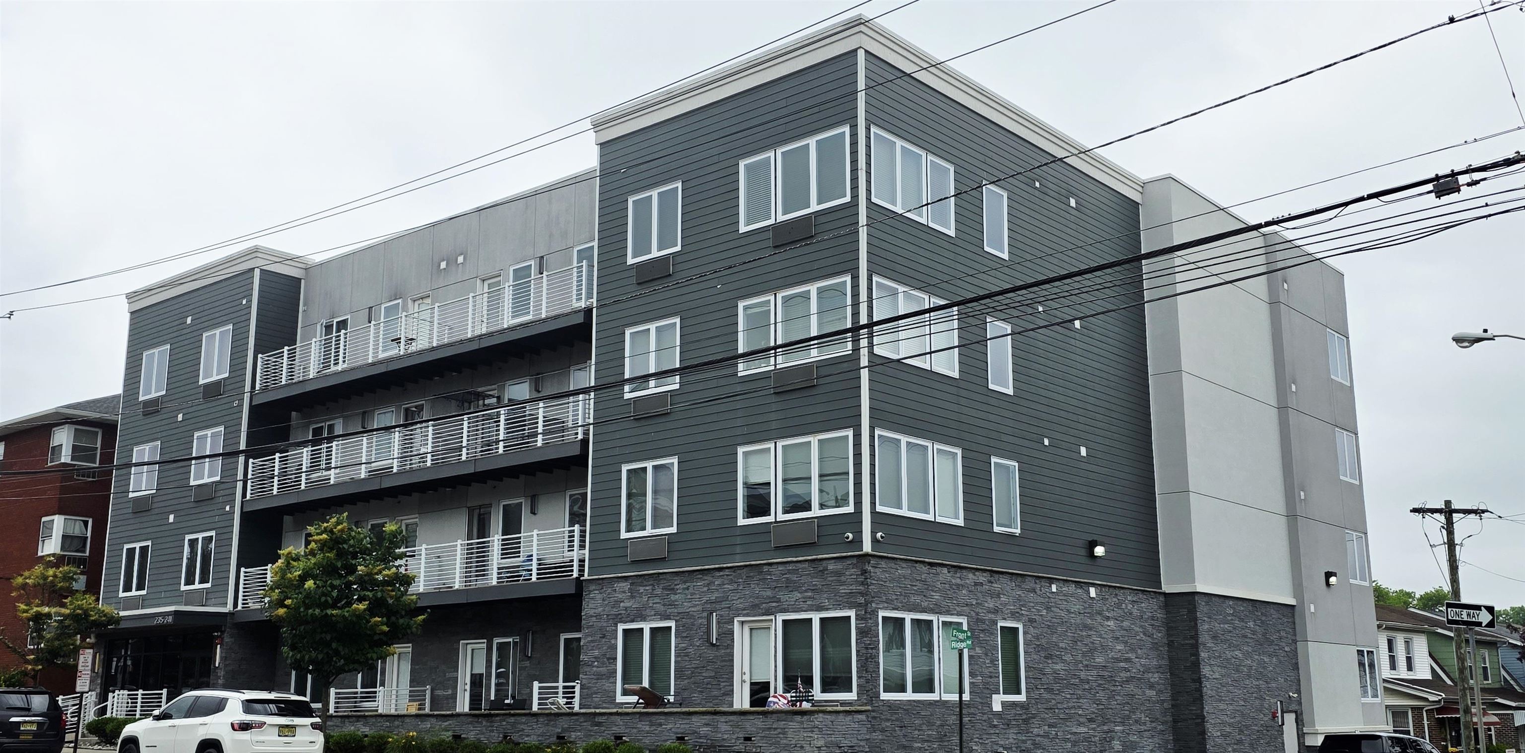 # 250012591 - For Rent in North Arlington NJ