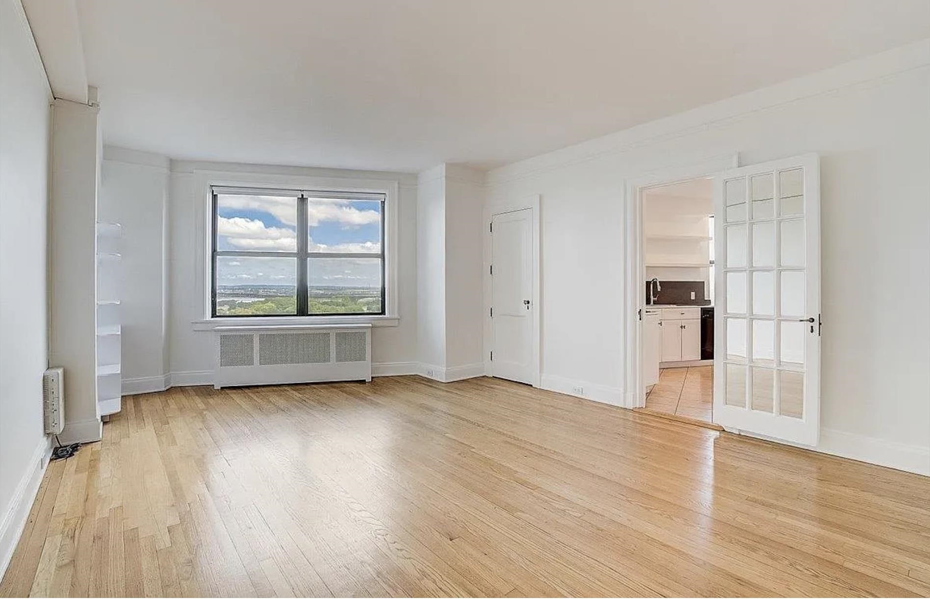 # 250012592 - For Rent in JERSEY CITY - Journal Square NJ