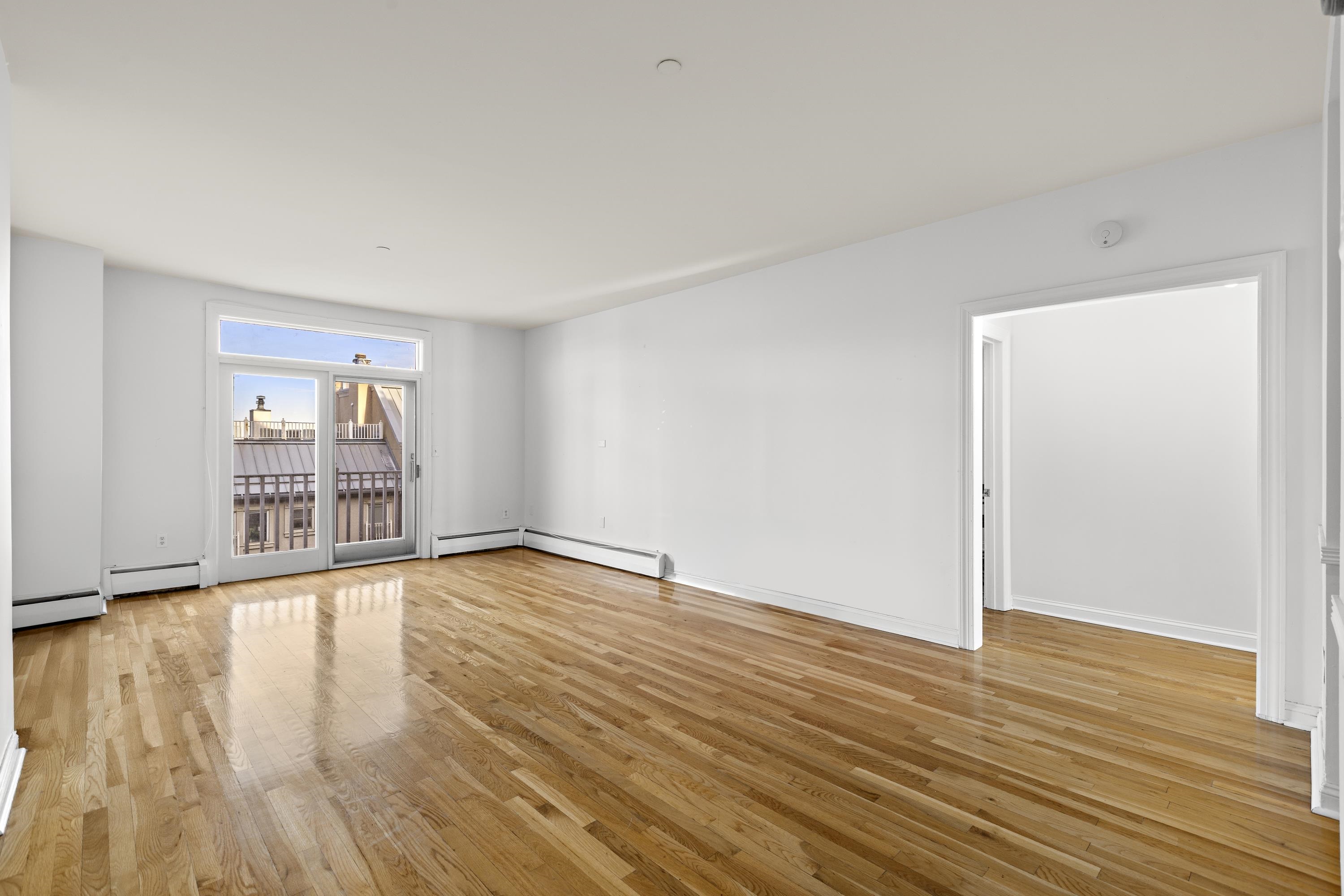 # 250012611 - For Rent in JERSEY CITY - Downtown NJ
