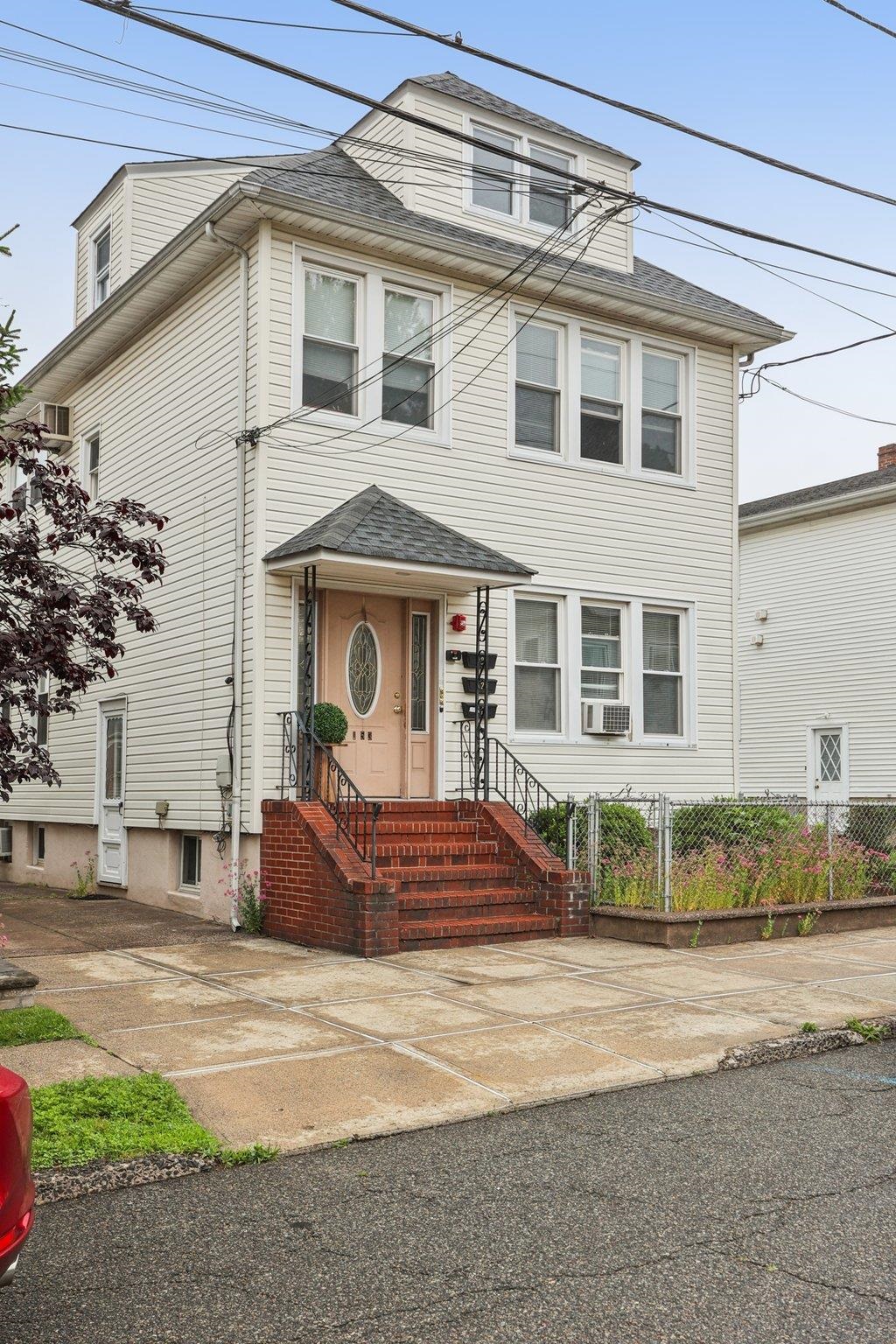 # 250012627 - For Rent in Garfield NJ