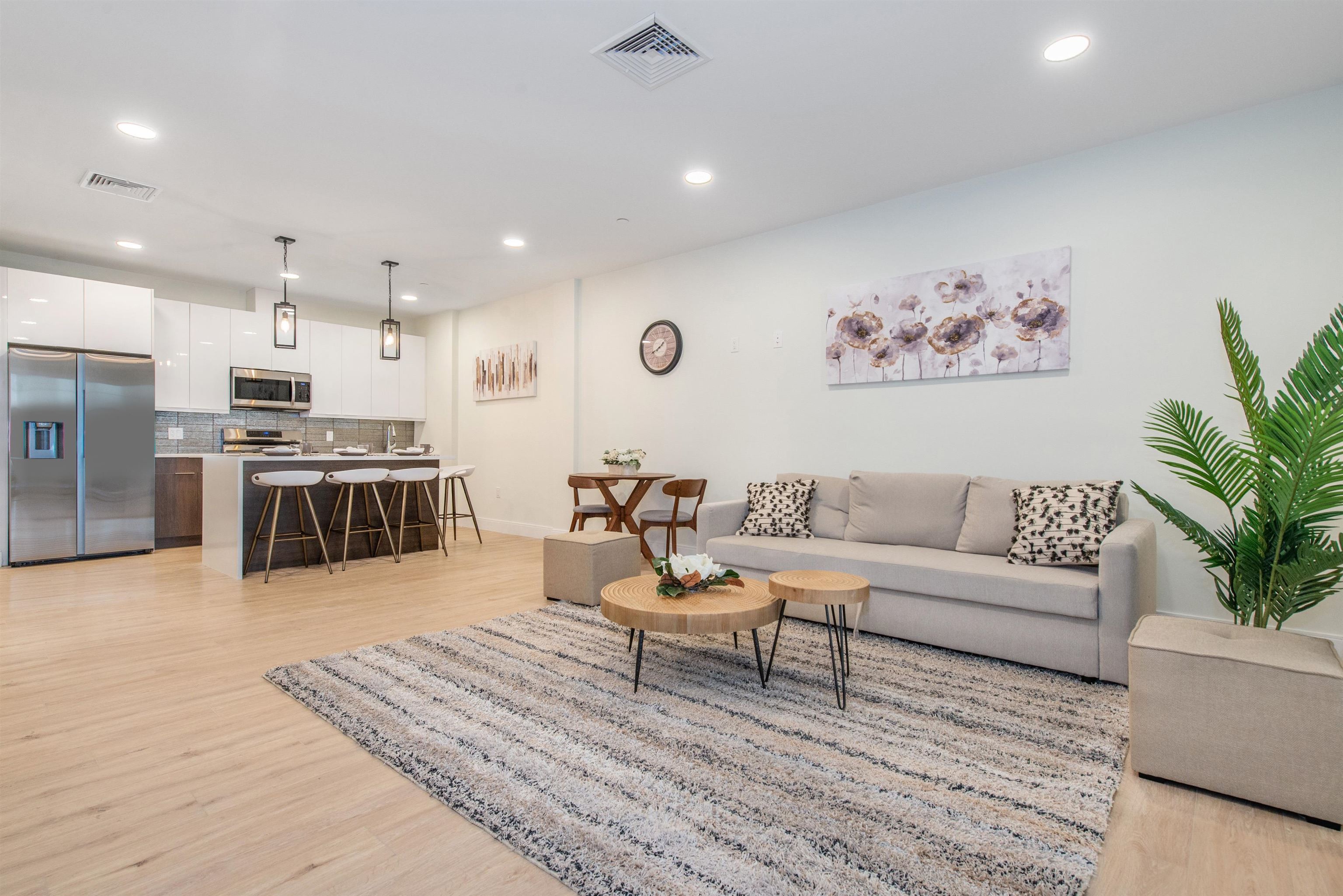 # 250012674 - For Rent in Union City NJ