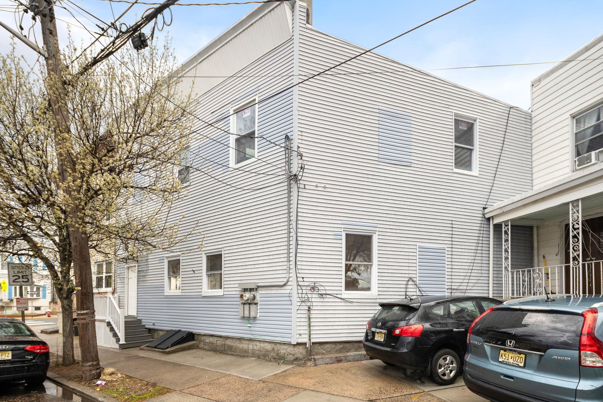 # 250012680 - For Rent in North Bergen NJ