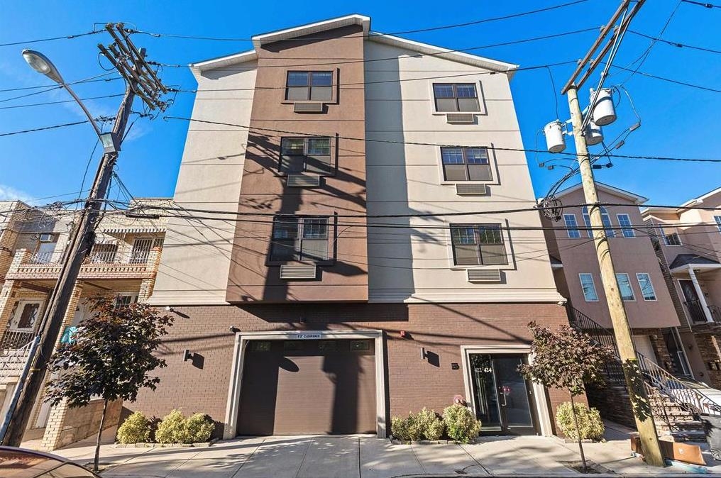 # 250012706 - For Rent in West New York NJ