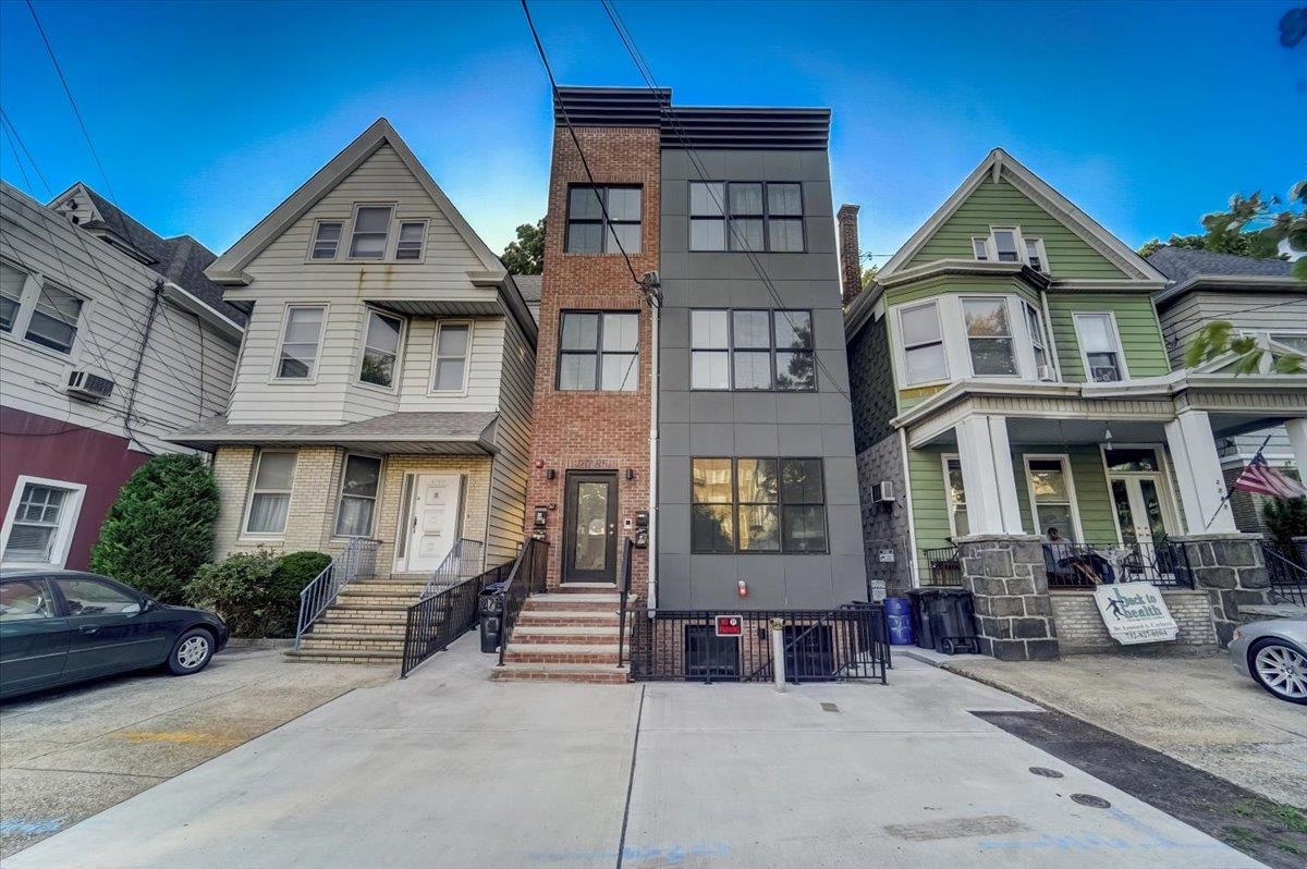 # 250012713 - For Rent in JERSEY CITY - Journal Square NJ