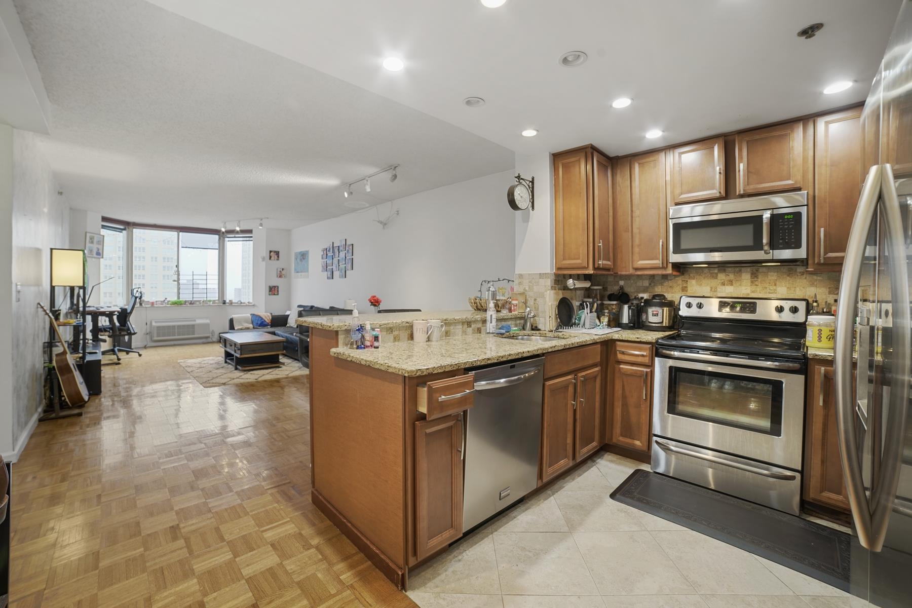 # 250012714 - For Rent in JERSEY CITY - Downtown NJ