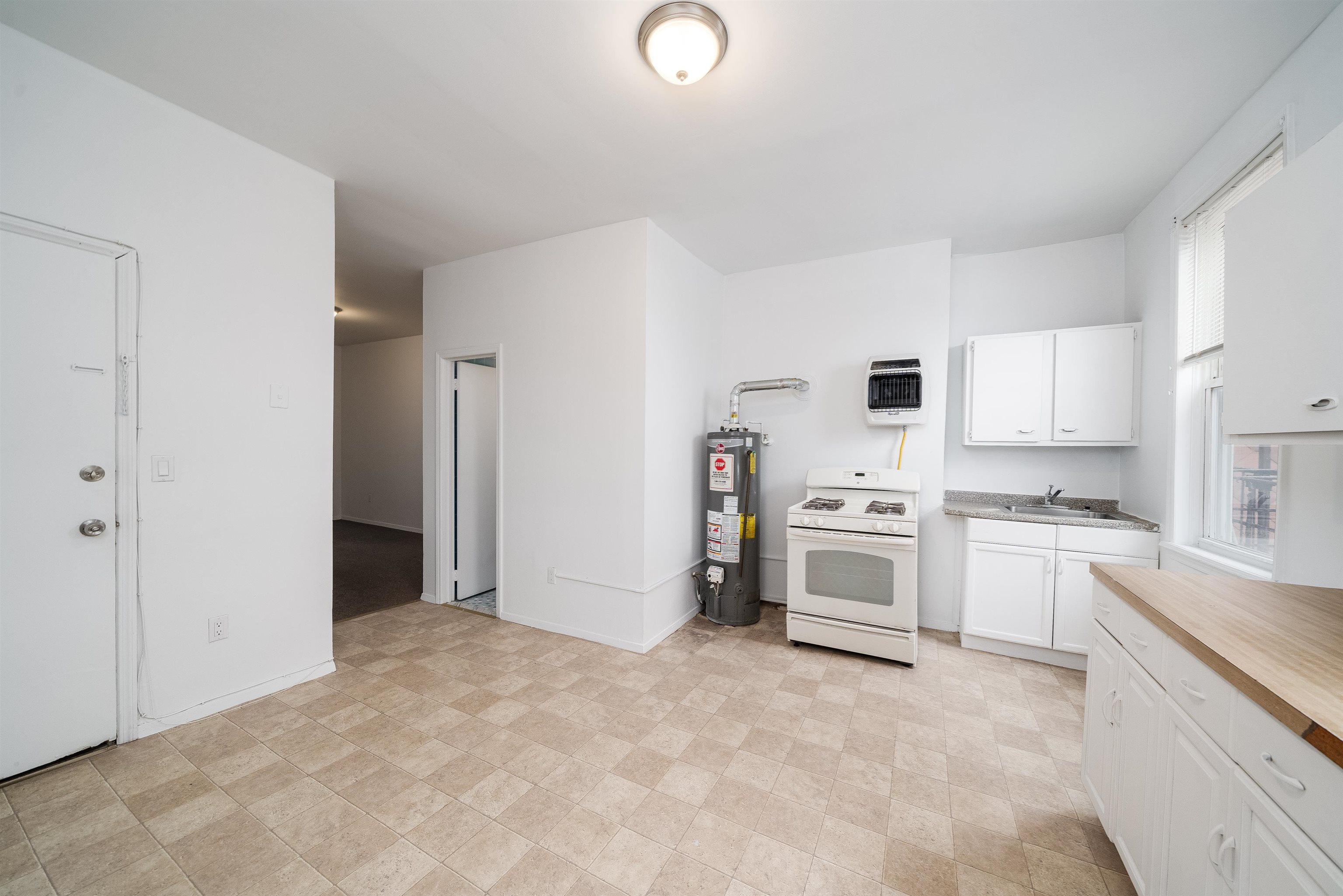 # 250012718 - For Rent in JERSEY CITY - Heights NJ