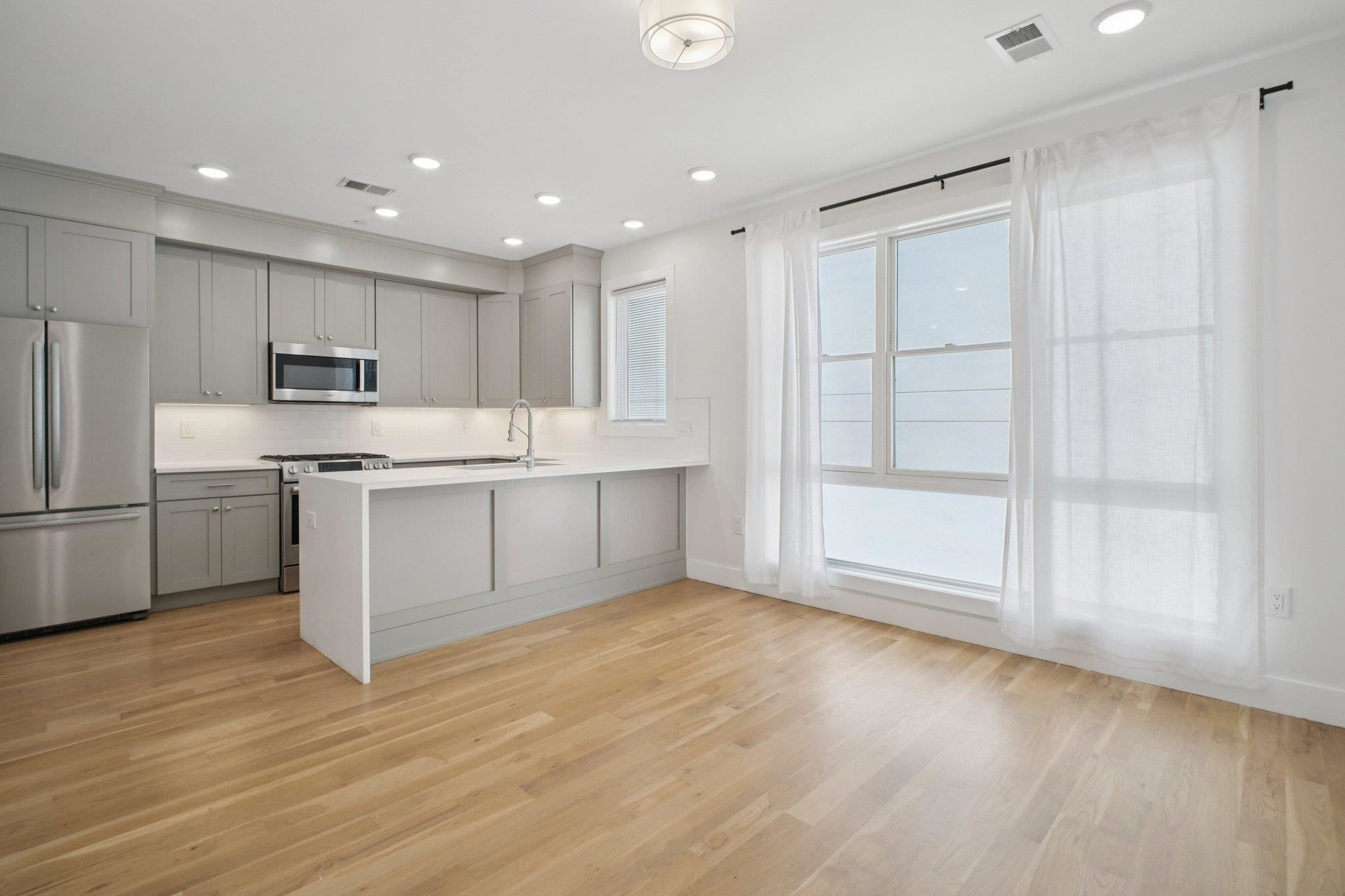 # 250012762 - For Rent in JERSEY CITY - Downtown NJ