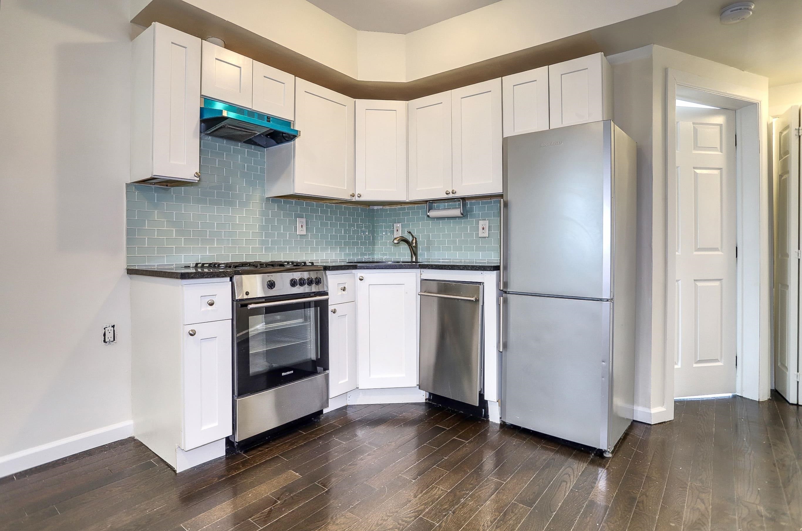 # 250012817 - For Rent in JERSEY CITY - Heights NJ