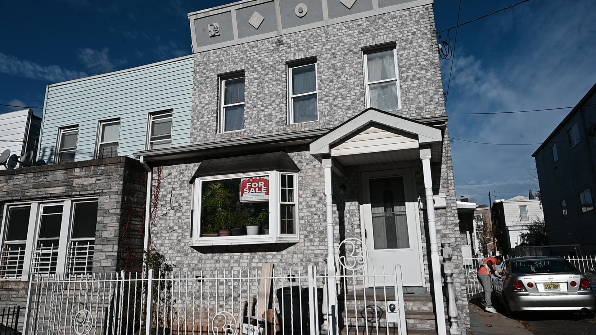 # 250012890 - For Rent in JERSEY CITY - West Bergen NJ