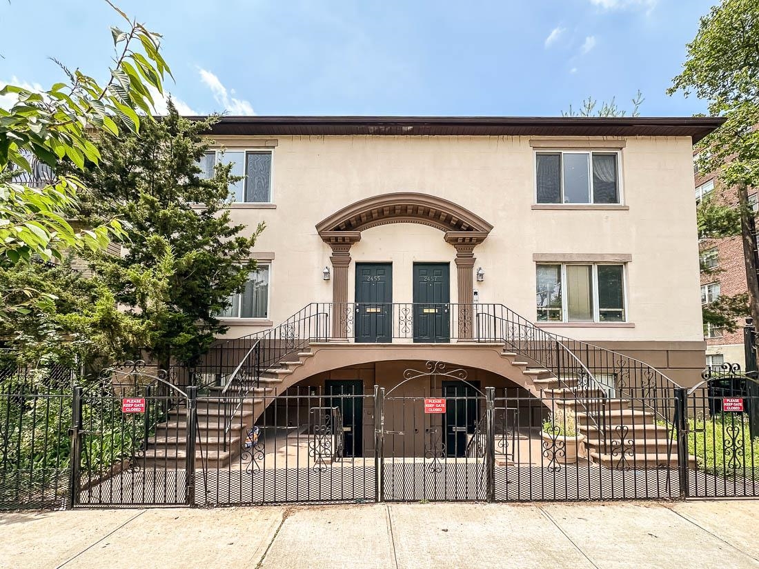 # 250012892 - For Rent in JERSEY CITY - Journal Square NJ