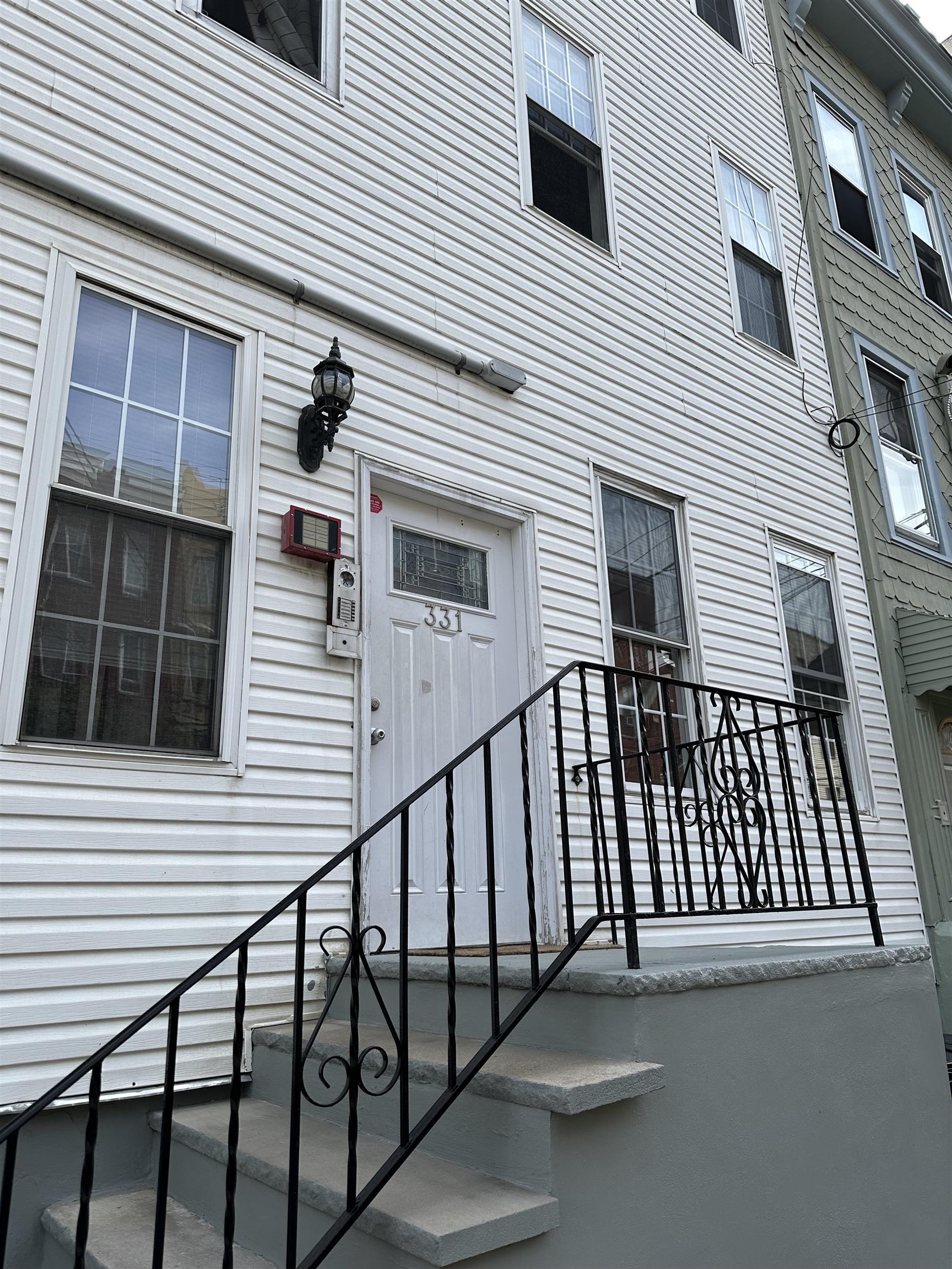 # 250012901 - For Rent in Hoboken NJ