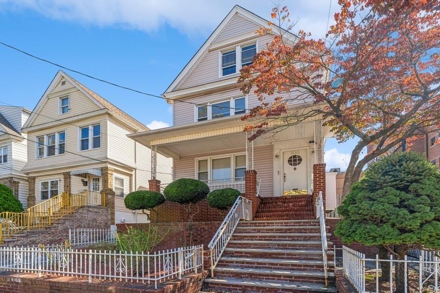 # 250012920 - For Rent in Bayonne NJ