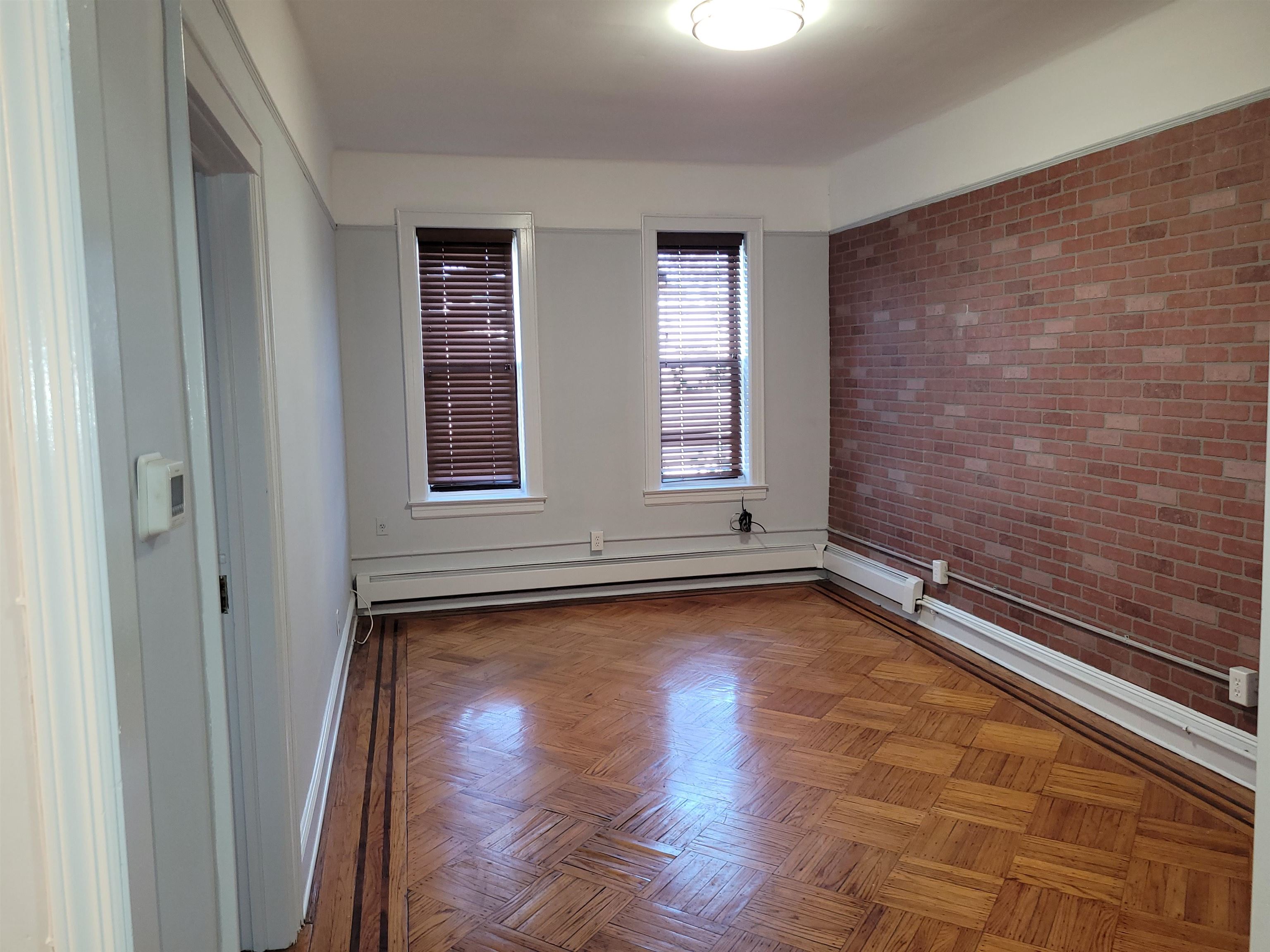 # 250012931 - For Rent in JERSEY CITY - West Bergen NJ