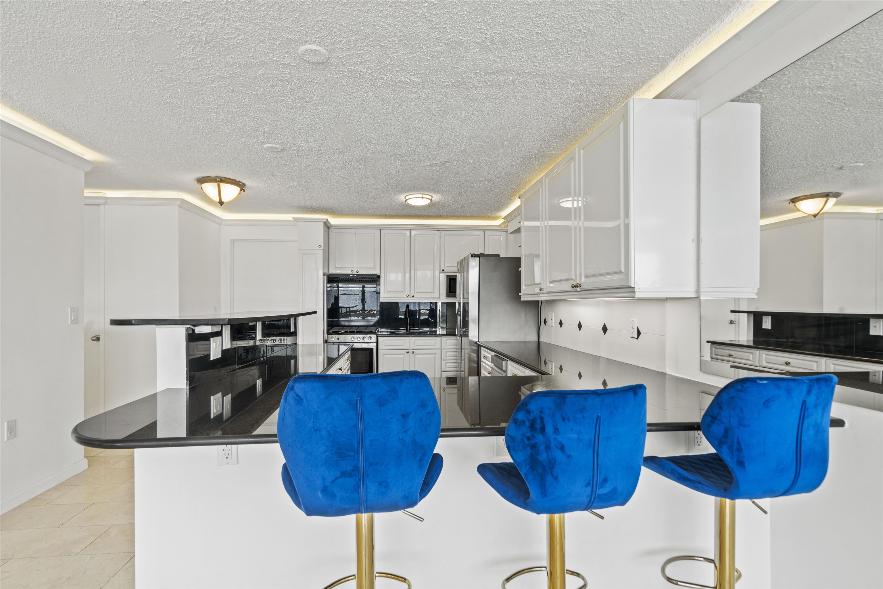# 250012939 - For Rent in Guttenberg NJ