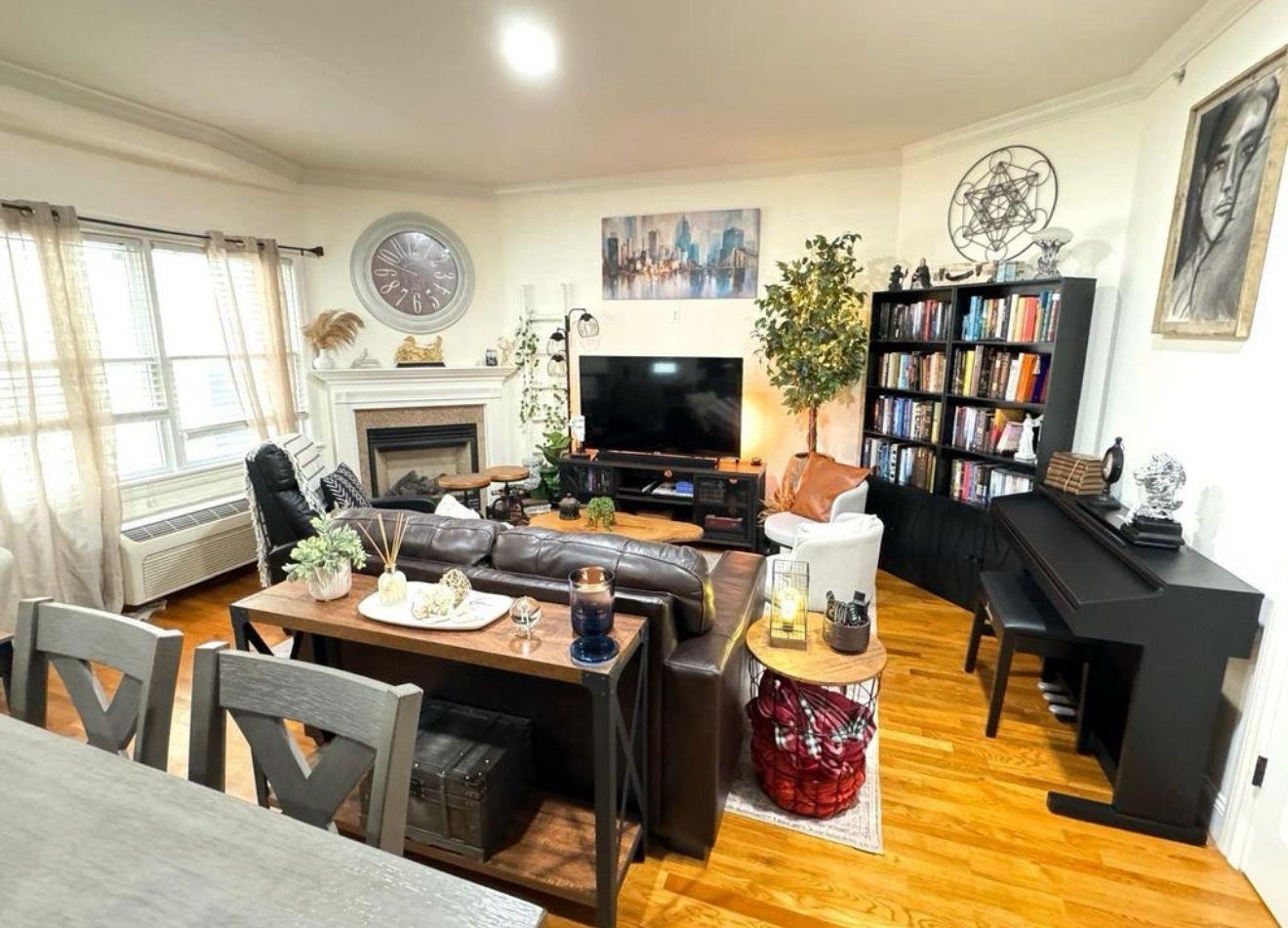 # 250012950 - For Rent in Guttenberg NJ