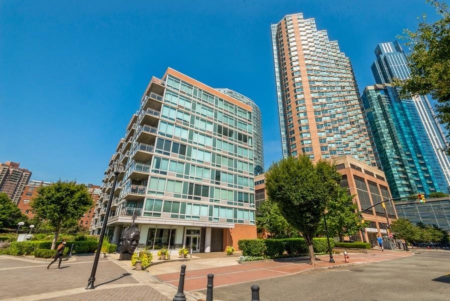 # 250012957 - For Rent in JERSEY CITY - Downtown NJ