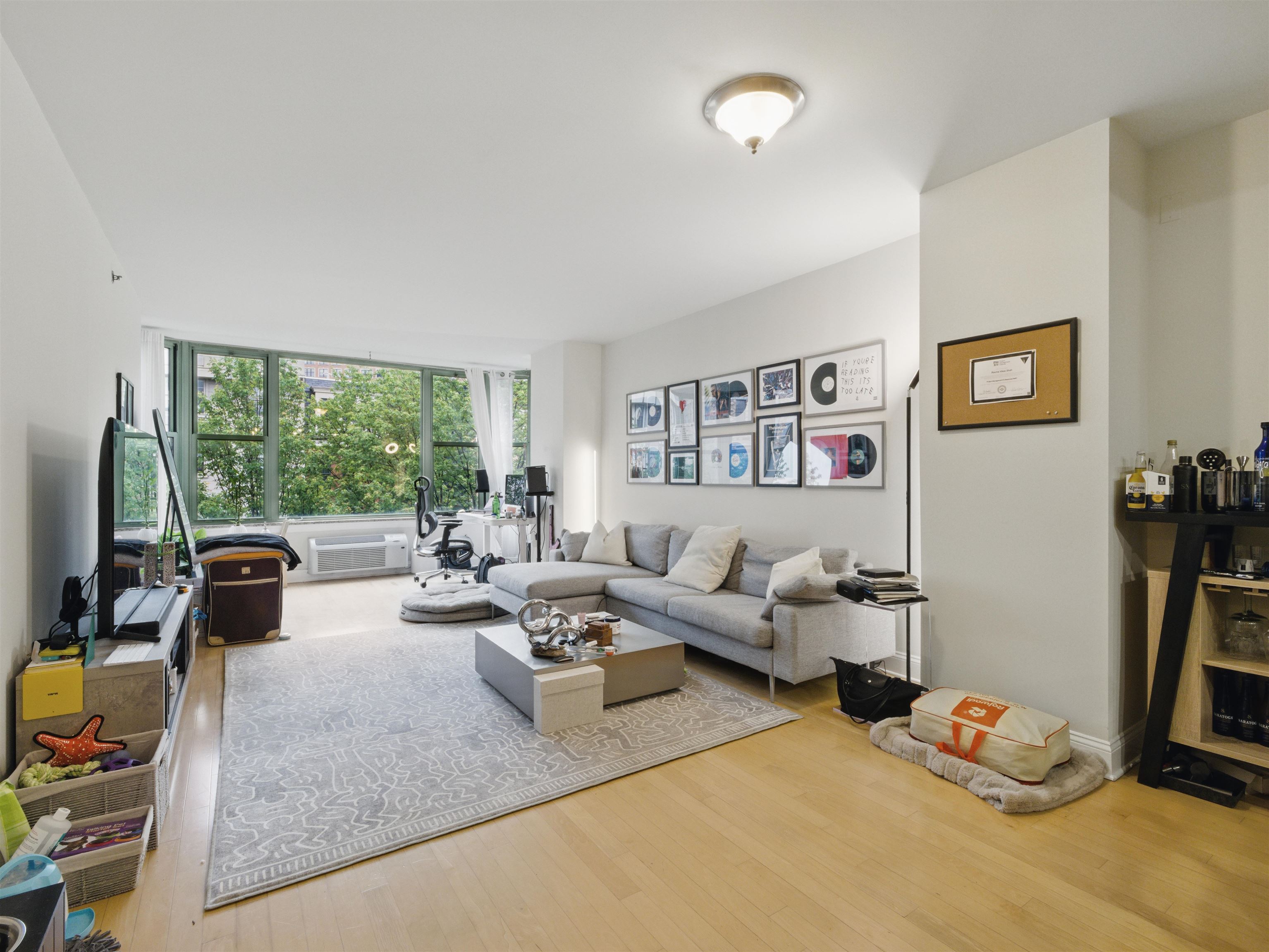 # 250012966 - For Rent in JERSEY CITY - Downtown NJ