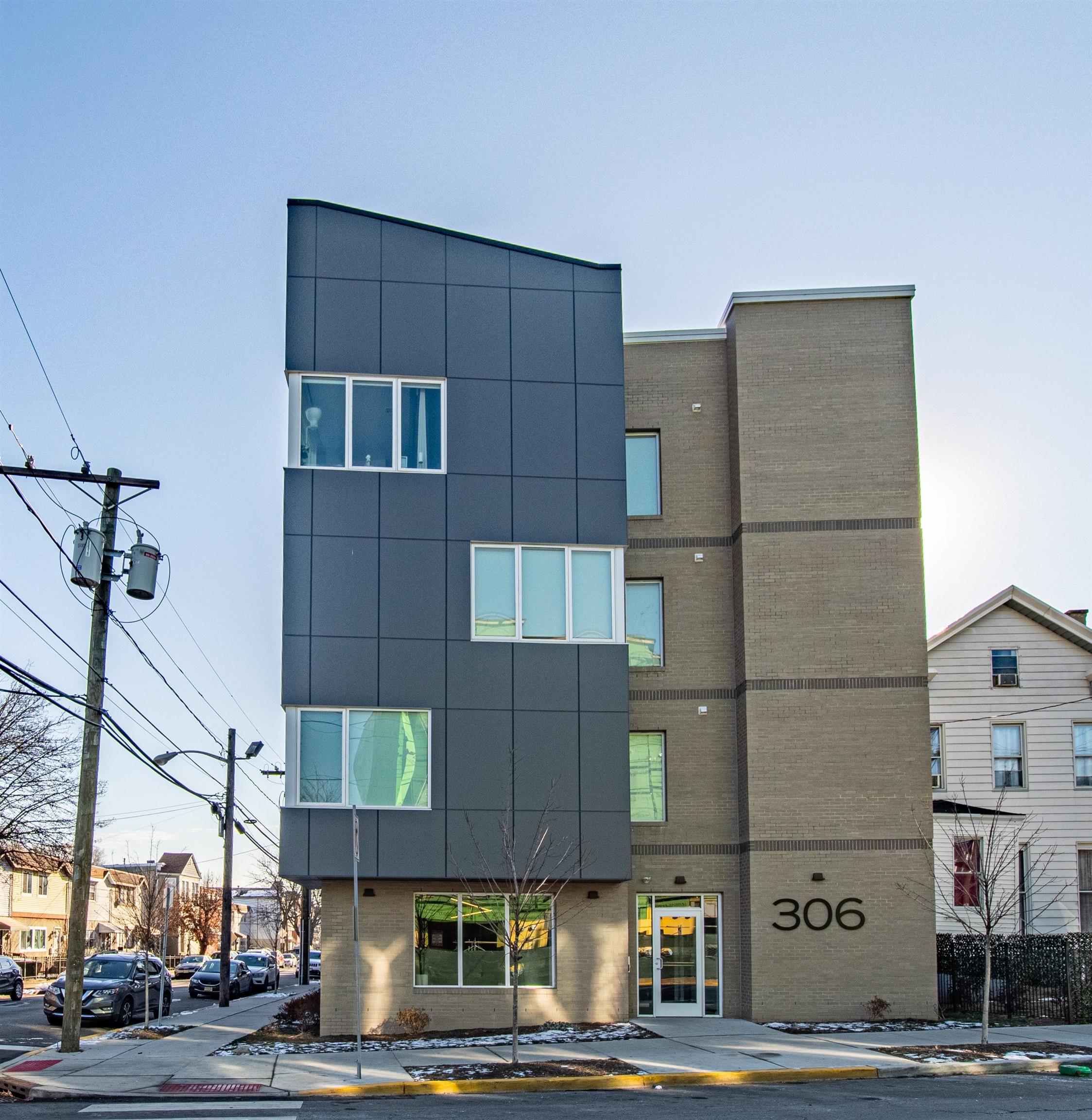 # 250012983 - For Rent in JERSEY CITY - West Bergen NJ