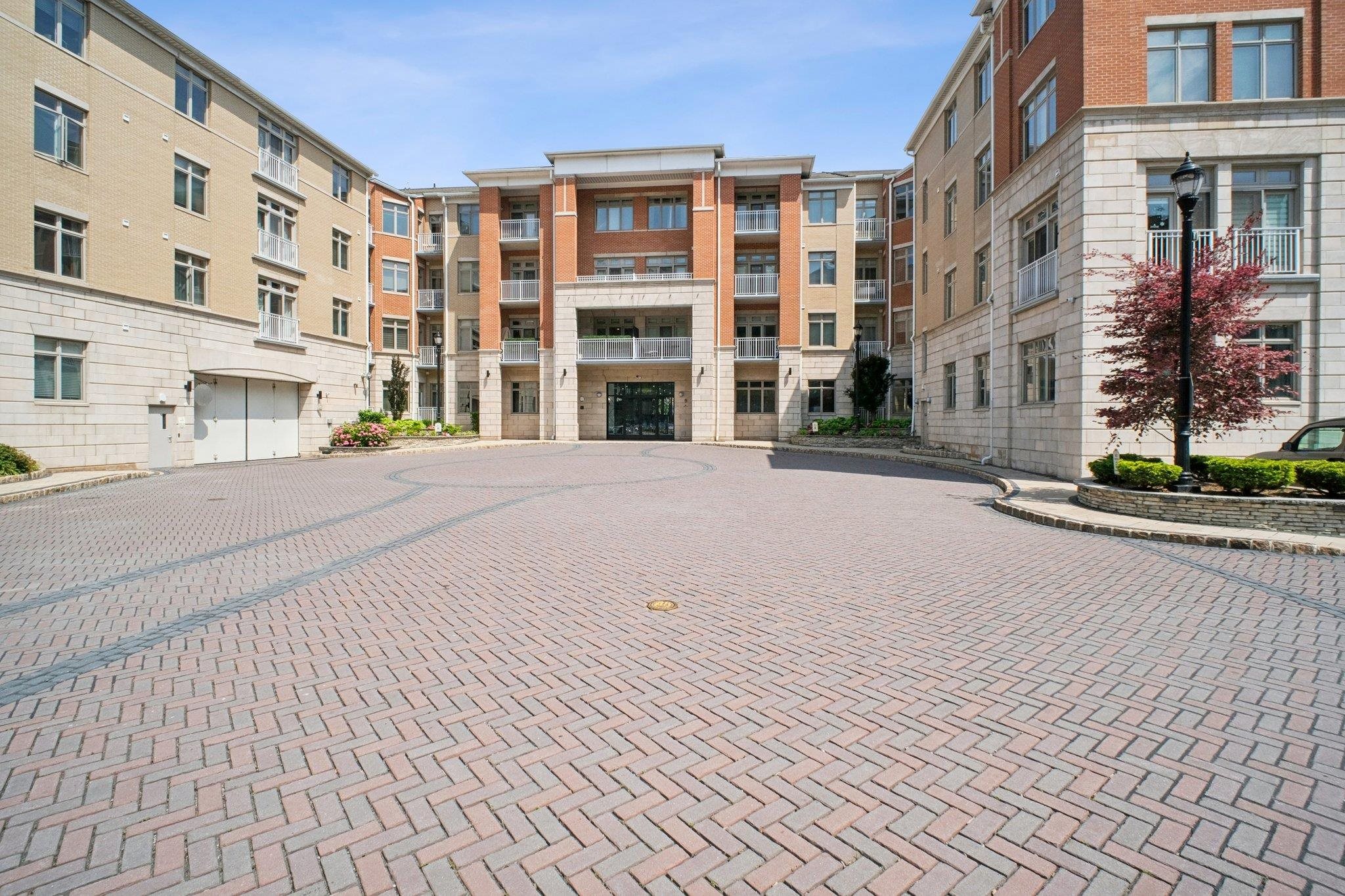 # 250012987 - For Rent in North Bergen NJ