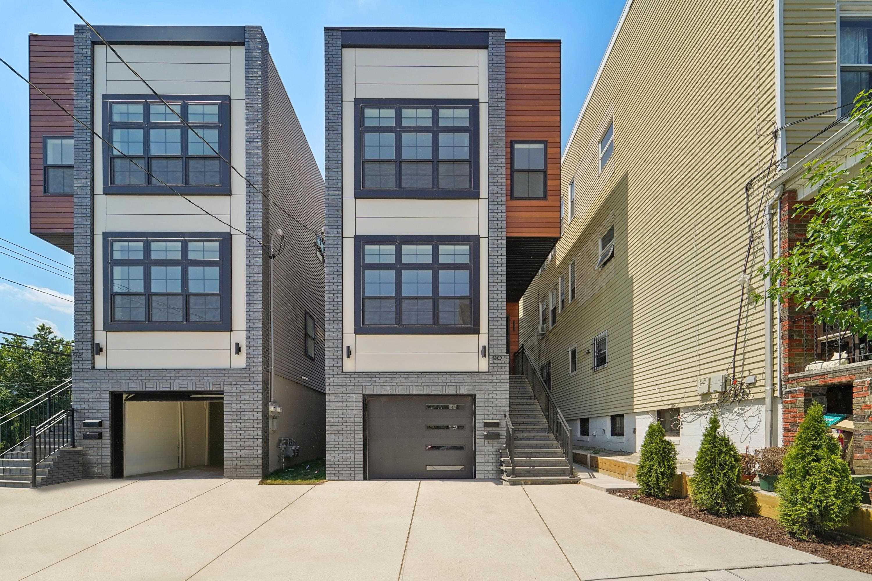 # 250013011 - For Rent in Bayonne NJ