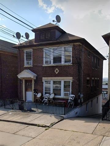 # 250013042 - For Rent in North Bergen NJ