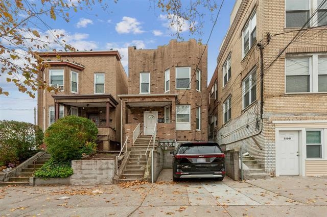 # 250013045 - For Rent in JERSEY CITY - Heights NJ