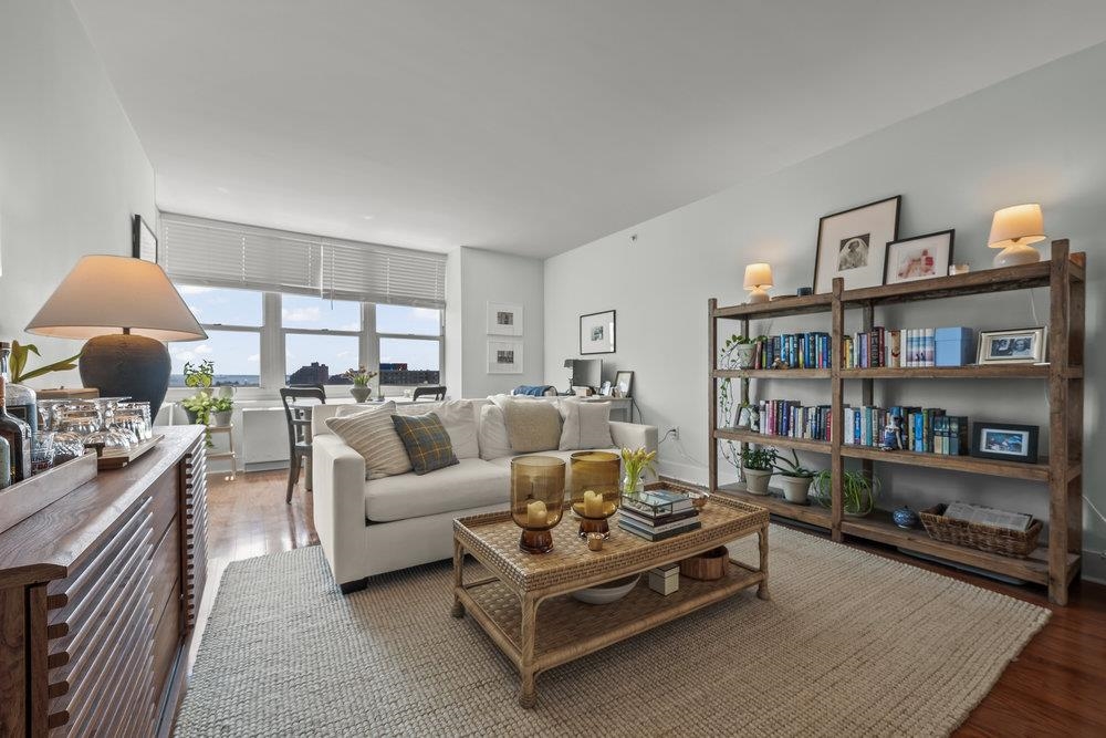 # 250013063 - For Rent in JERSEY CITY - Downtown NJ